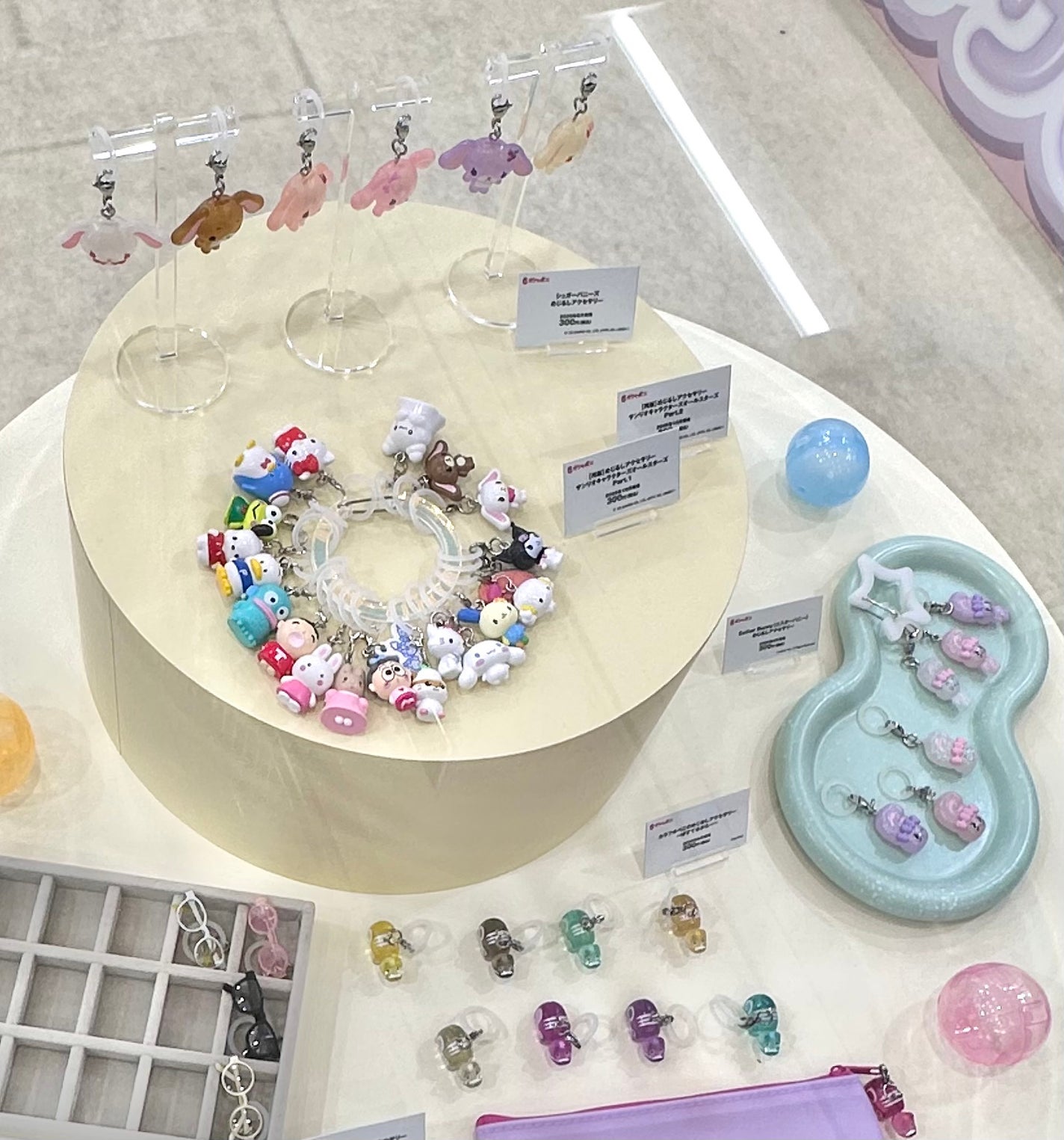 カナ on LIPS 「サンリオのめじるしアクセサリー新作えぐすぎる…絶対回すぞ……#..」(5枚目)