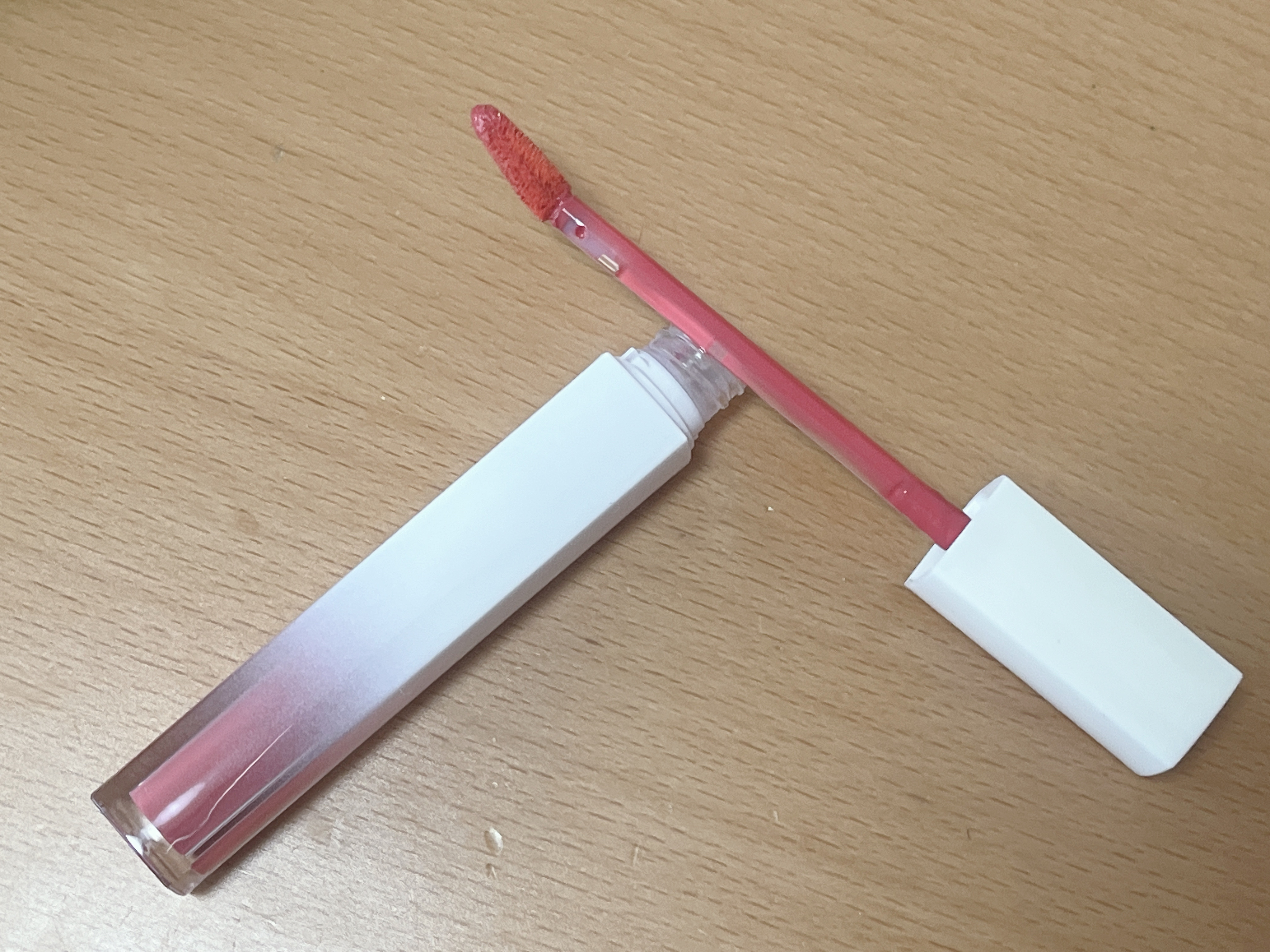 イリュージョンコーティングティント/Flynn/リップティントを使ったクチコミ（2枚目）