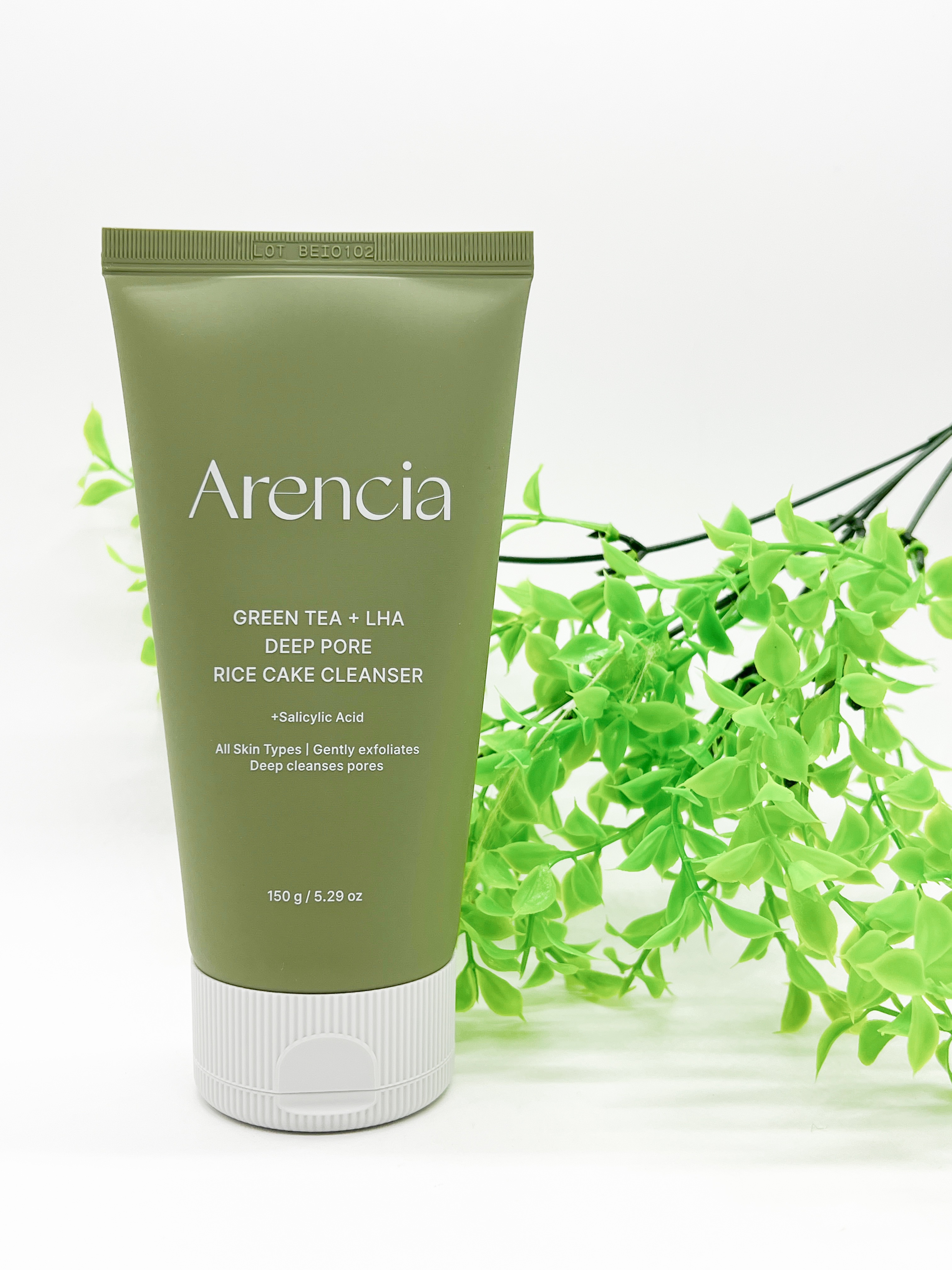 
アレンシア
チューブもちソープ

話題の韓国コスメ✨

もちっとしたテクスチャーを持つ3wayクレンジングのチューブタイプ🤍

本体をギュッとプッシュすると中身が出てくるよ❣️

スパチュラタイプを愛用していたけど、チューブタイプのほう