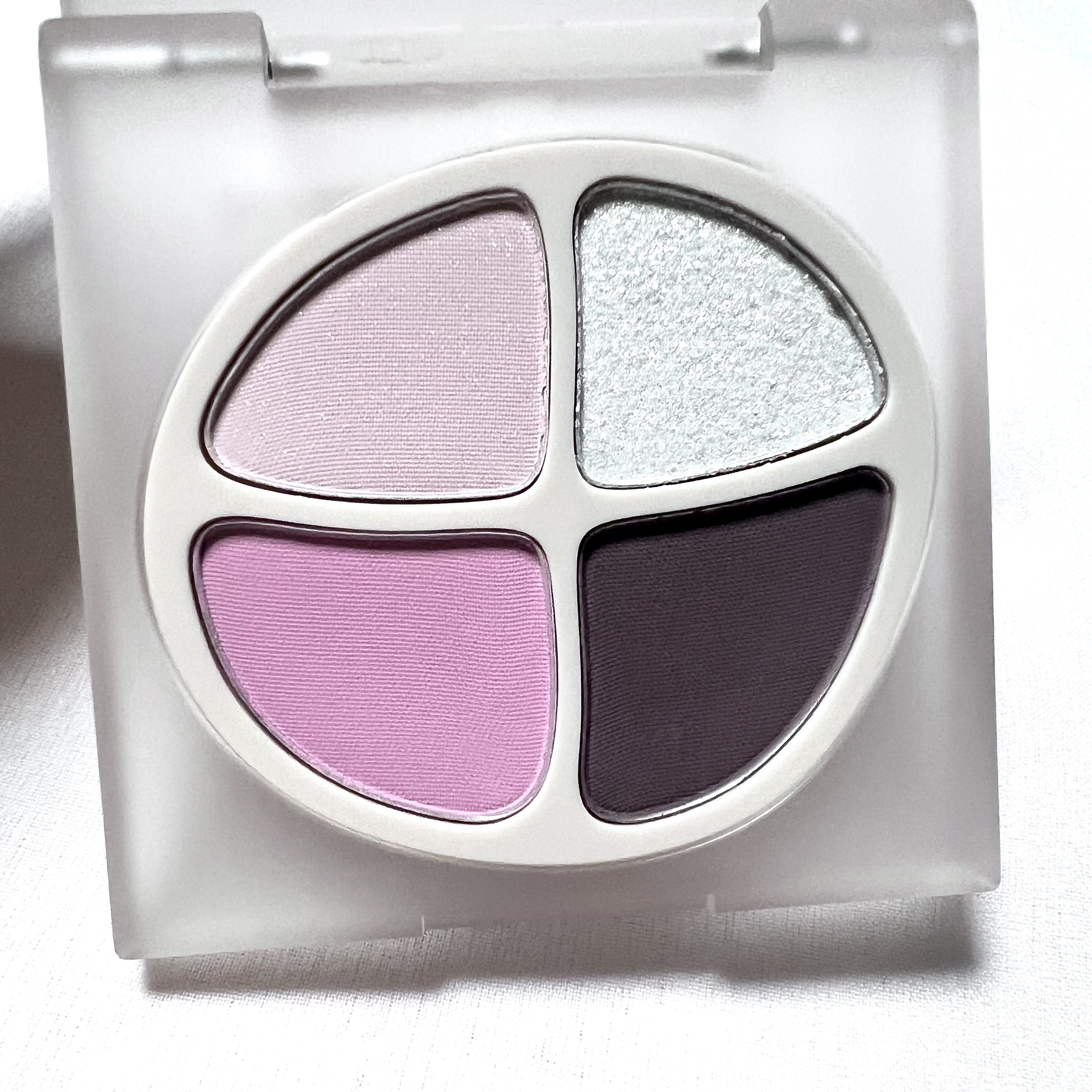 Joocyee MY CRUSH ノーブルアイパレットのクチコミ「✼••┈┈••✼••┈┈••✼••┈┈••✼••┈┈••✼

                .....」（2枚目）