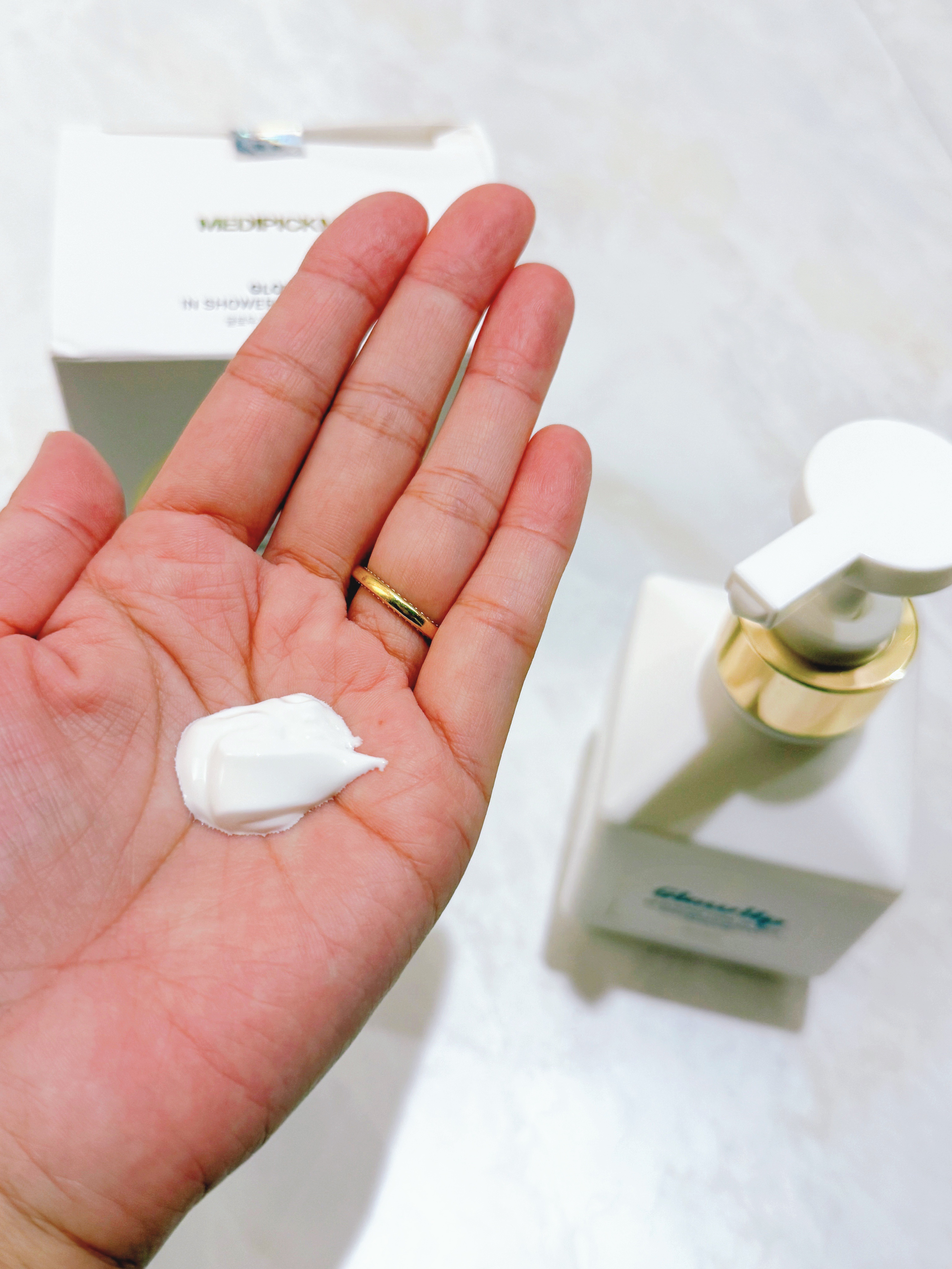 グローアップインシャワートーンアップミルク 300g/MEDIPICKME/ボディクリームを使ったクチコミ（3枚目）