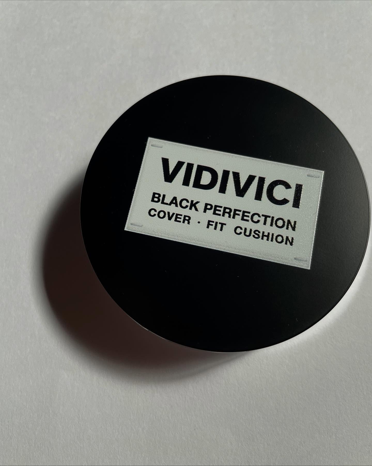 ブラックパーフェクション カバーフィットクッション/VIDIVICI/クッションファンデーションを使ったクチコミ（2枚目）
