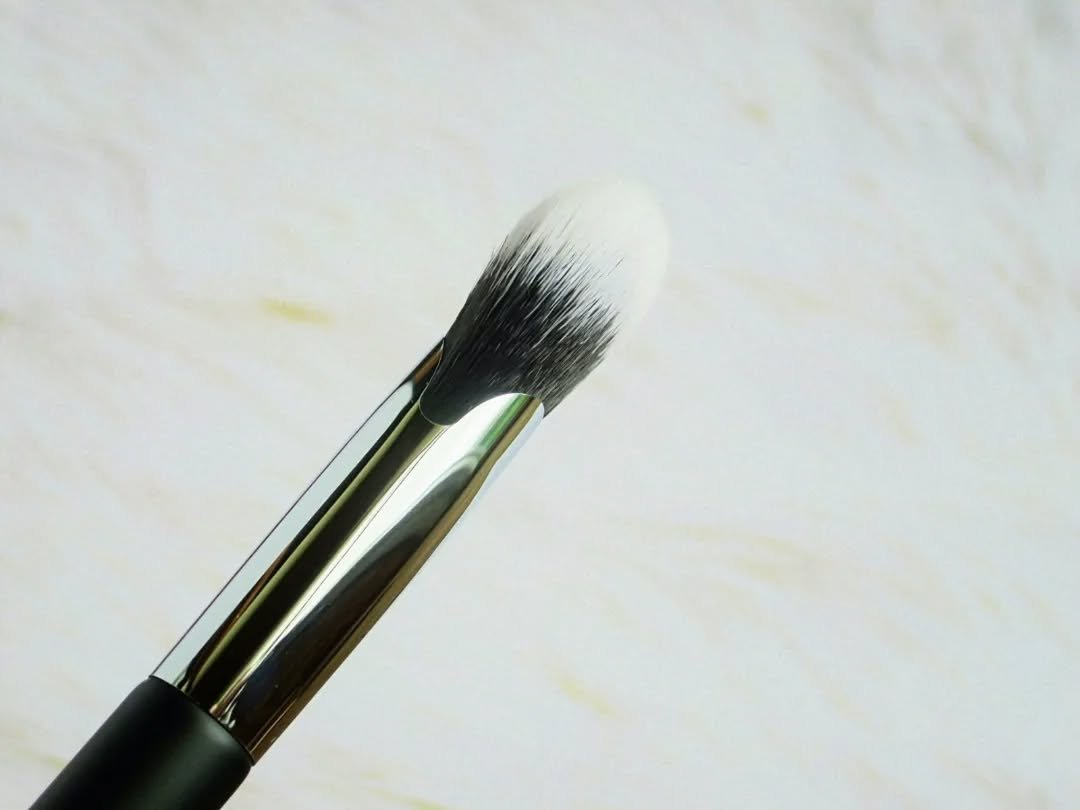 コントゥア デザイニング ブラシ S/ブリリアージュ/メイクブラシを使ったクチコミ（2枚目）