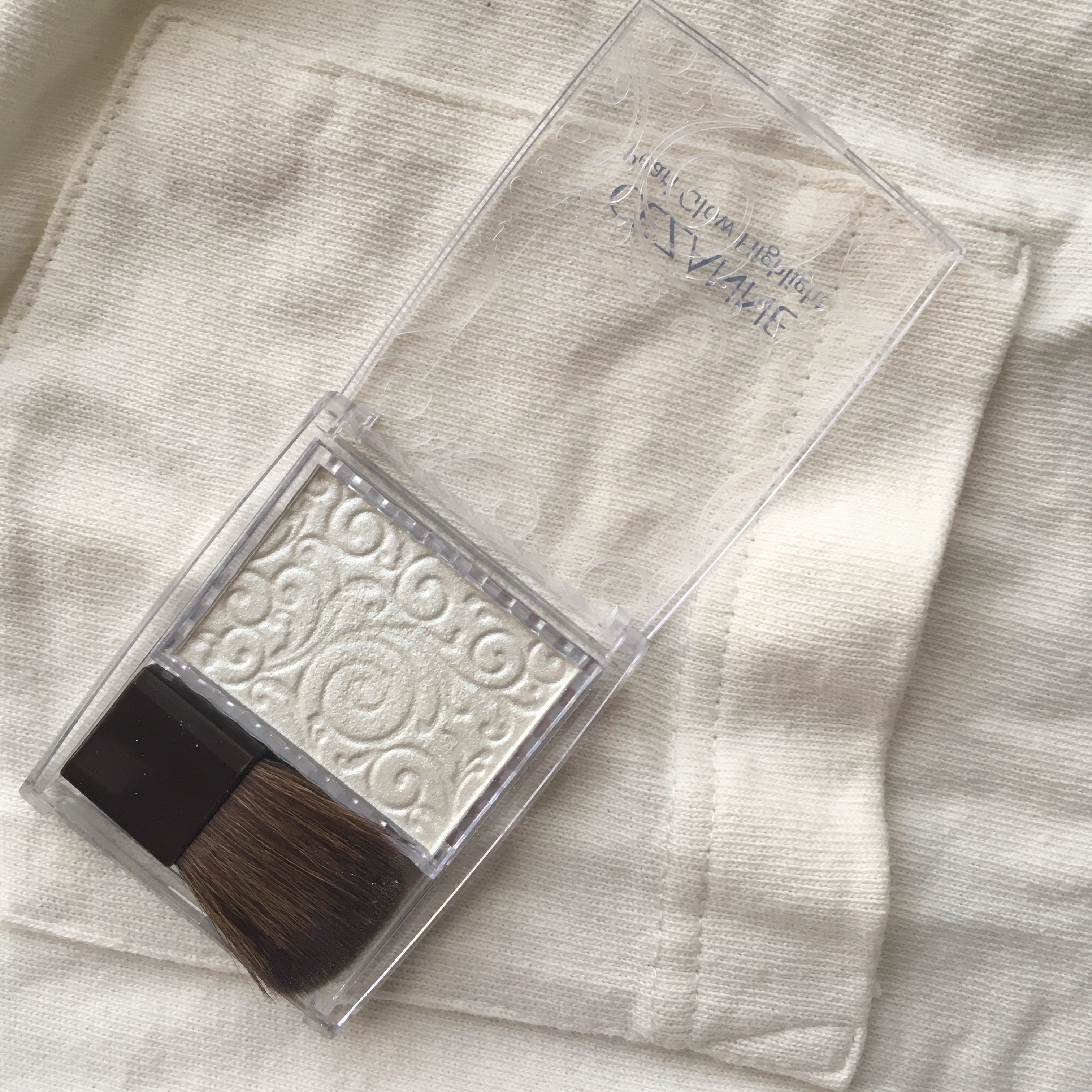 パールグロウハイライト/CEZANNE/パウダーハイライトを使ったクチコミ（1枚目）