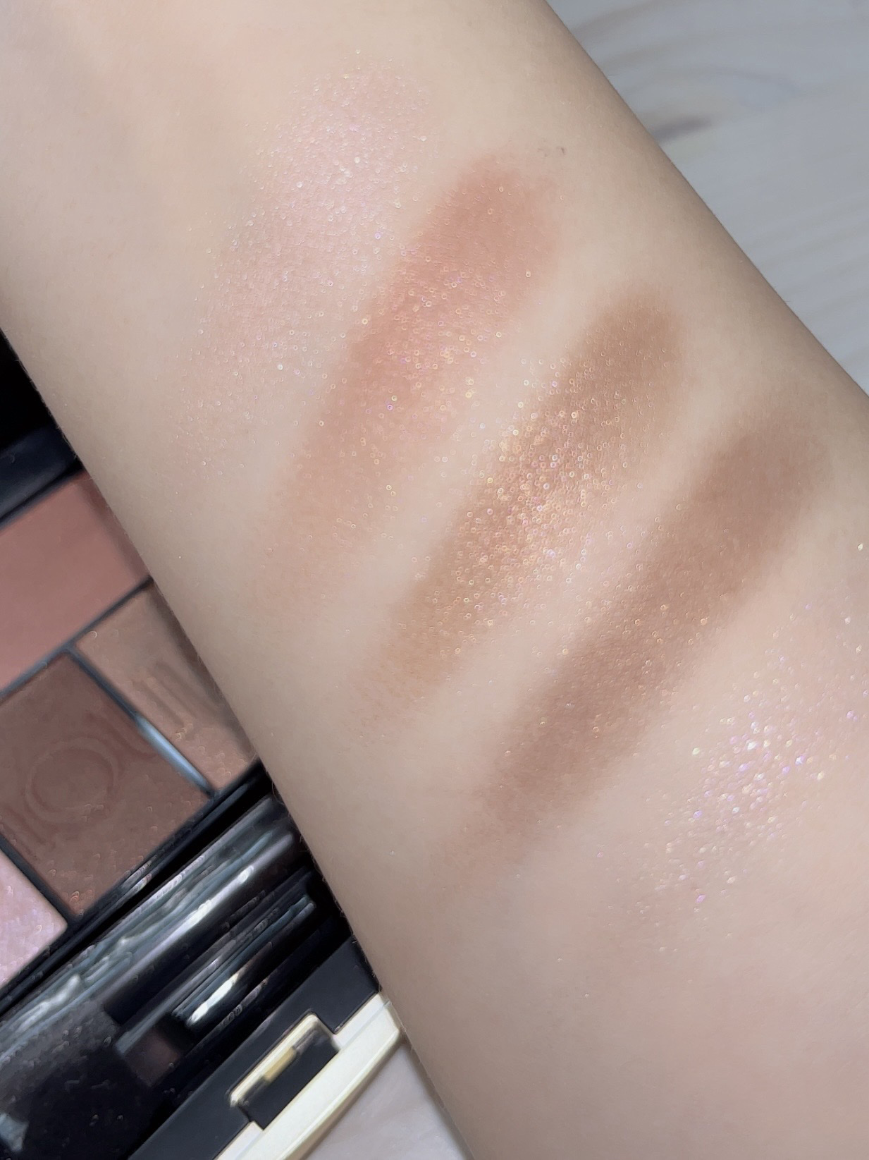 ル・レオスールデクラ /クレ・ド・ポー ボーテ/パウダーハイライトを使ったクチコミ（3枚目）