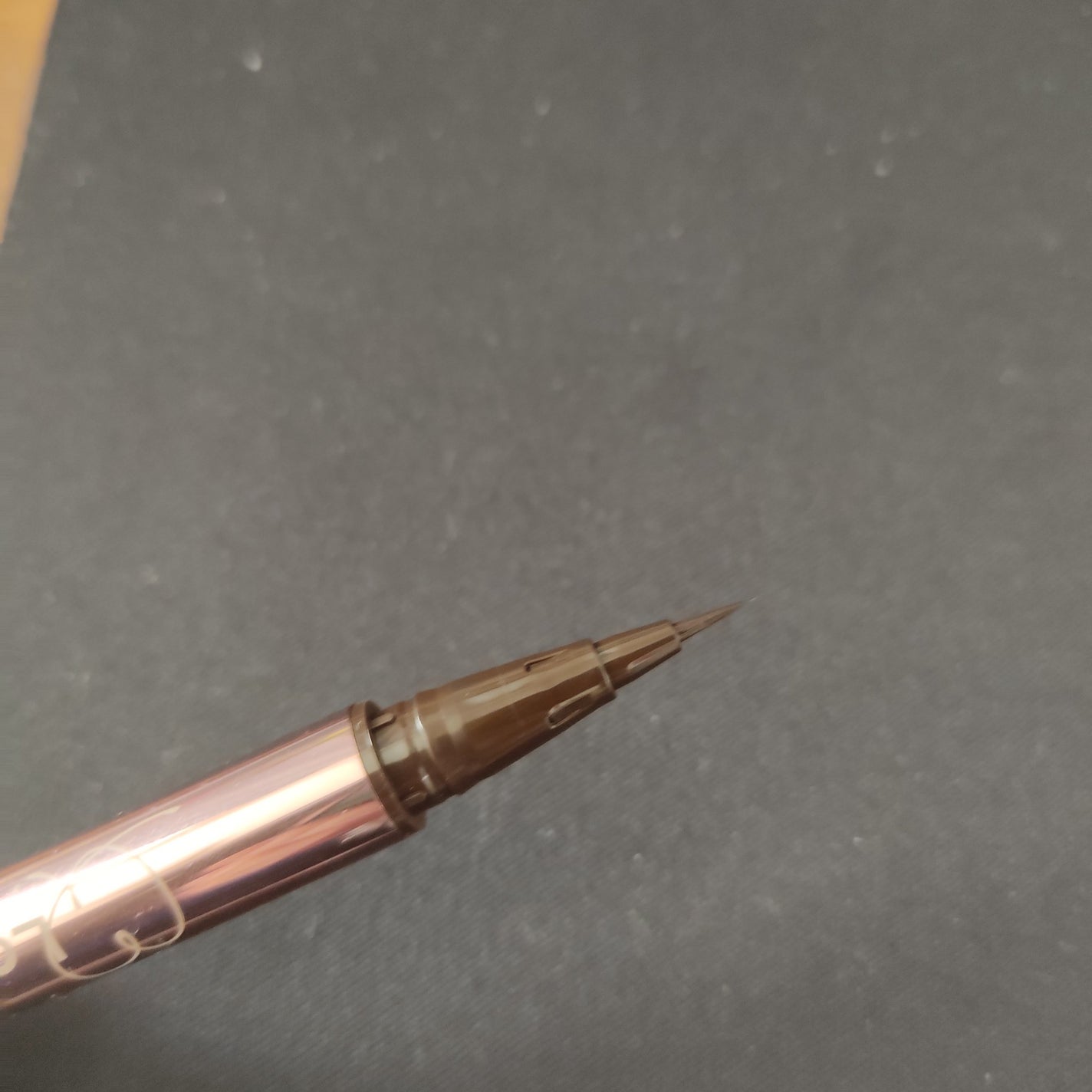 ylo on LIPS 「このラブライナーは時間が経っても綺麗なアイメイクを保てるのでと..」(2枚目)