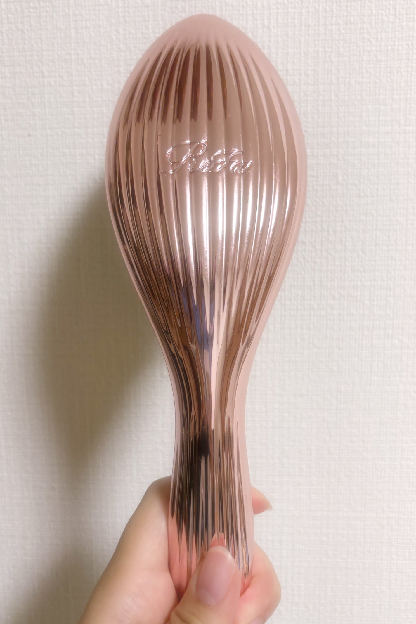 リファエールブラシレイ/ReFa/ヘアブラシを使ったクチコミ(1枚目)