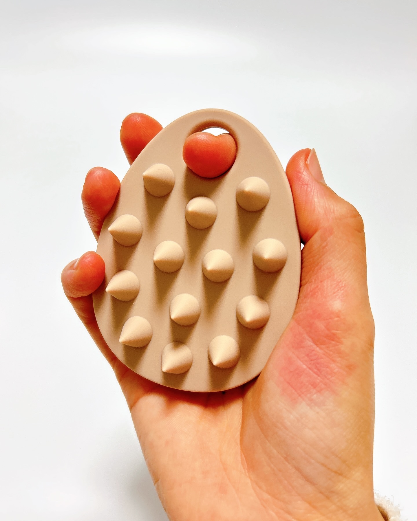 オーバルシャンプーブラシ/LILAY/スカルプブラシを使ったクチコミ（2枚目）