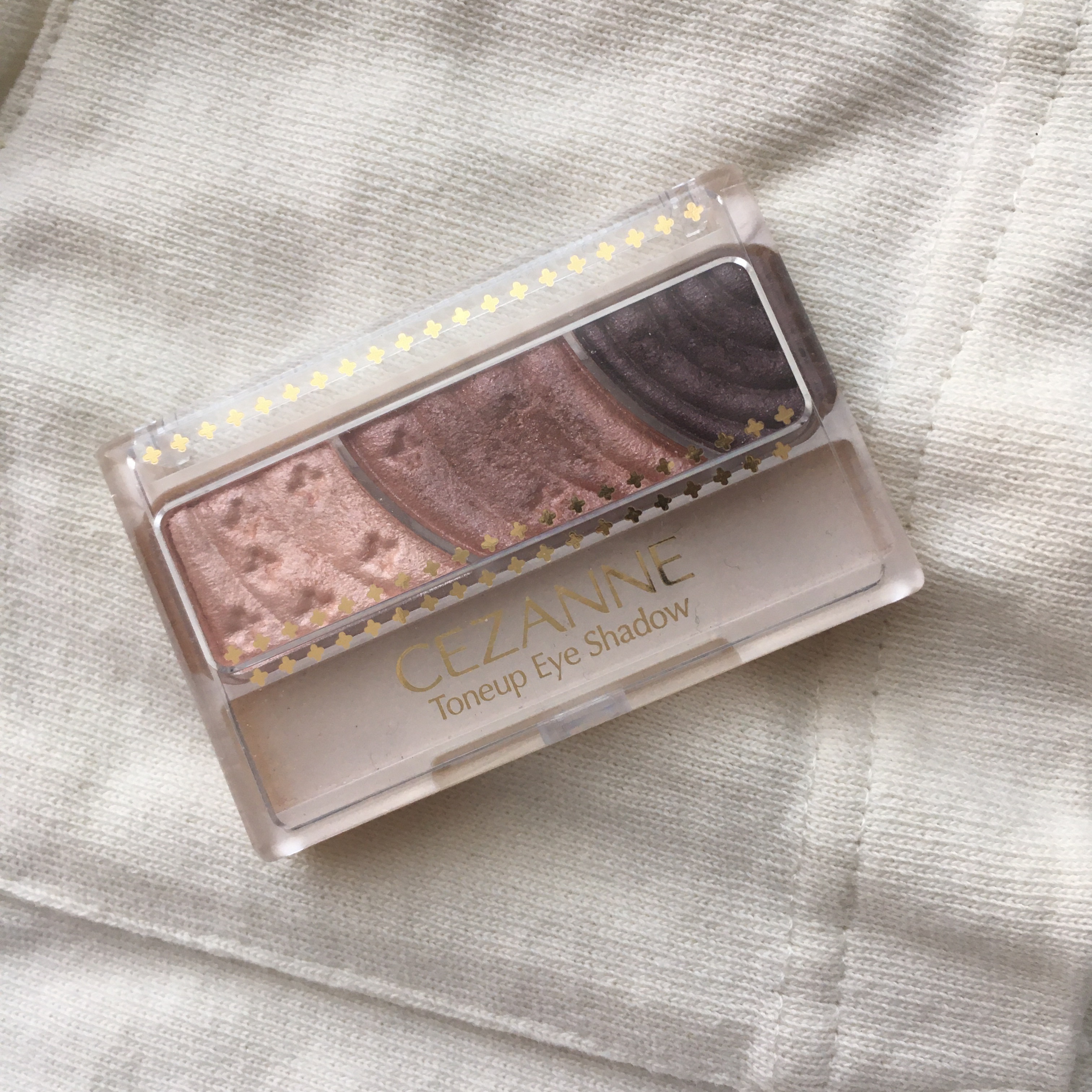 トーンアップアイシャドウ/CEZANNE/アイシャドウパレットを使ったクチコミ（1枚目）