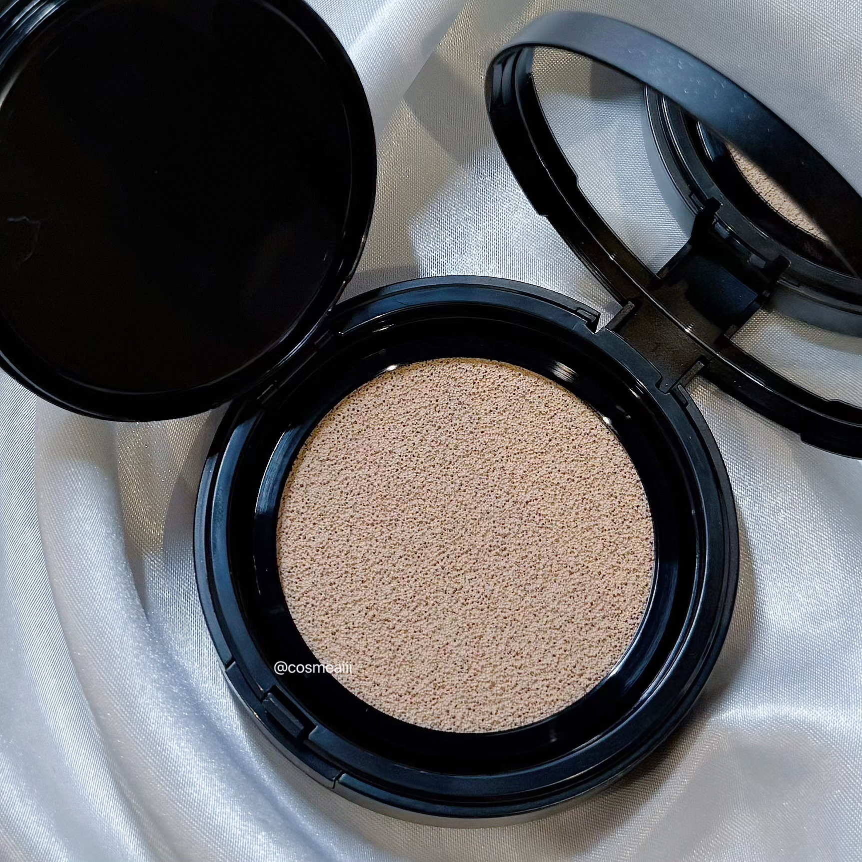 ベルベットジュエルクッション 10 ライト(ケース＋リフィル)/BIVABOO/クッションファンデーションを使ったクチコミ（3枚目）