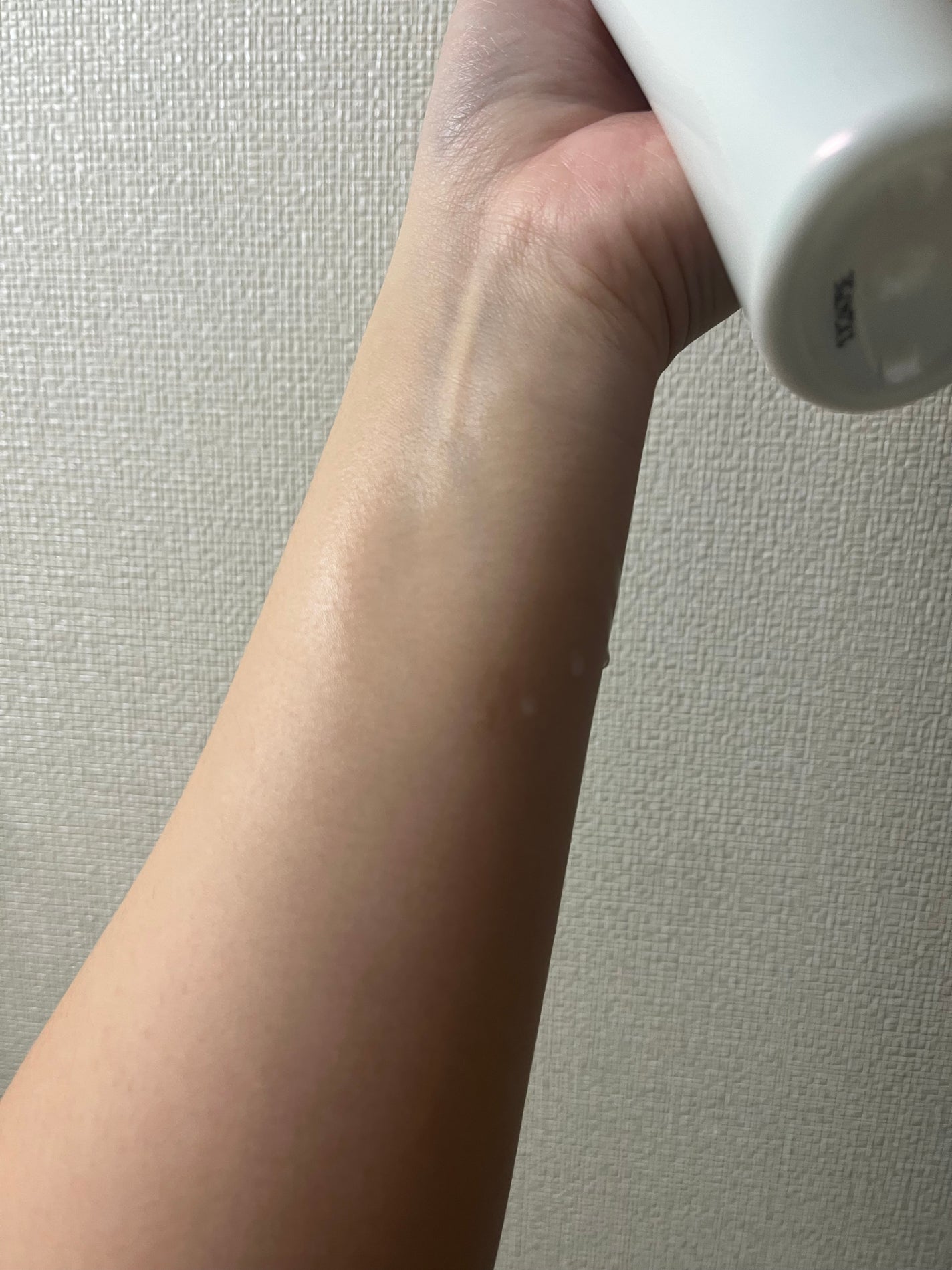 るしふぁー on LIPS 「「サブリミック/ワンダーシールド」さまざまな外敵から髪を守って..」(3枚目)