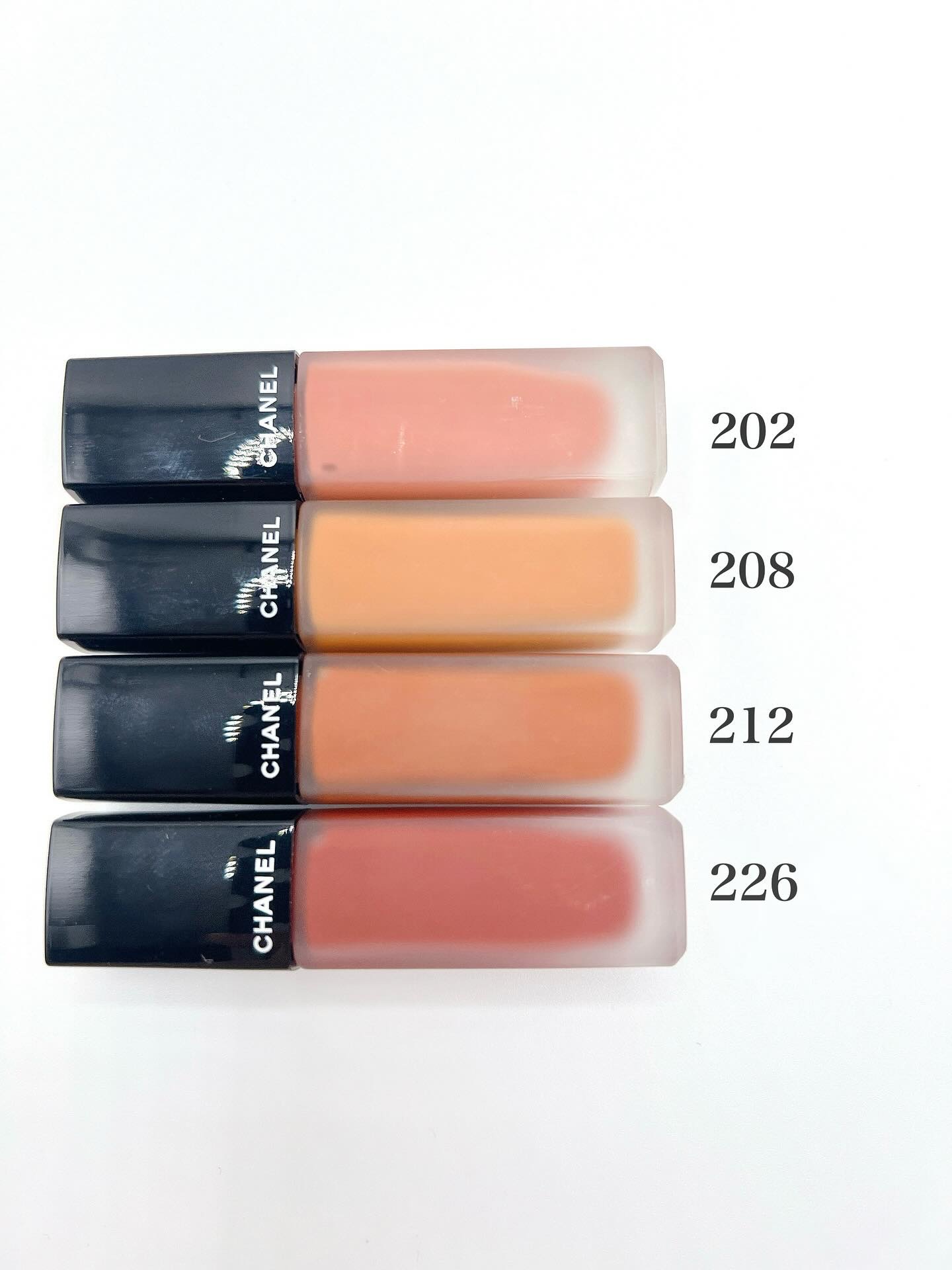 ルージュ アリュール ヴェルヴェット/CHANEL/口紅を使ったクチコミ（2枚目）