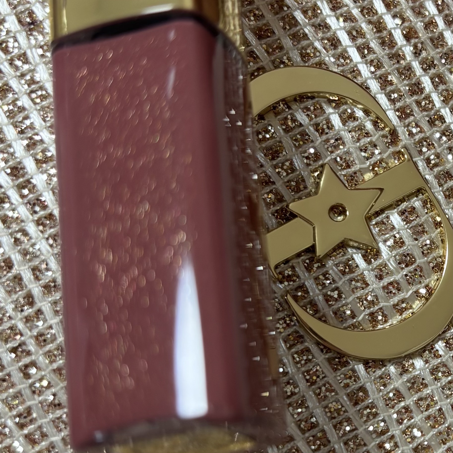 ルージュ ディオール シークイン リキッド デュオ（ホリデーコレクション 2025 限定品） 420 ピンク スター/Dior/口紅・グロス・リップライナー・リップケアを使ったクチコミ（3枚目）