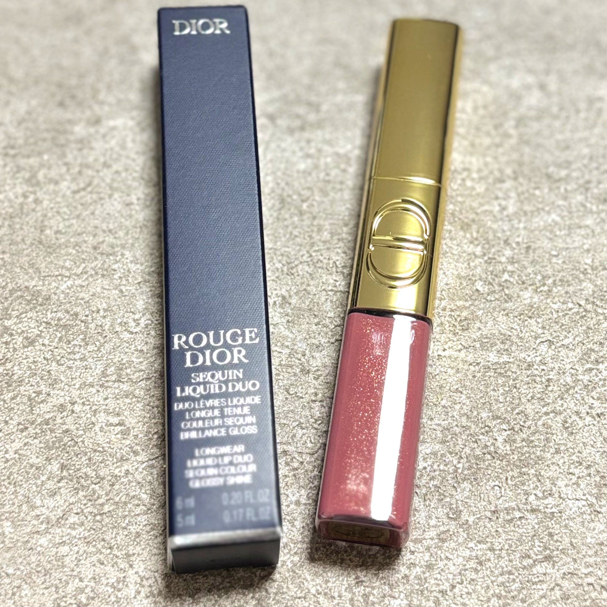 ルージュ ディオール シークイン リキッド デュオ（ホリデーコレクション 2025 限定品）/Dior/口紅・グロス・リップライナー・リップケアを使ったクチコミ（3枚目）