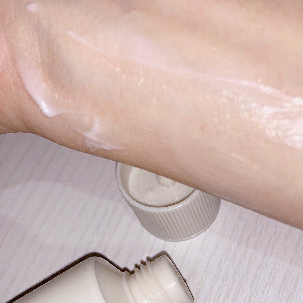 パフュームシルキーハンドクリーム/hetras/ハンドクリームを使ったクチコミ(3枚目)