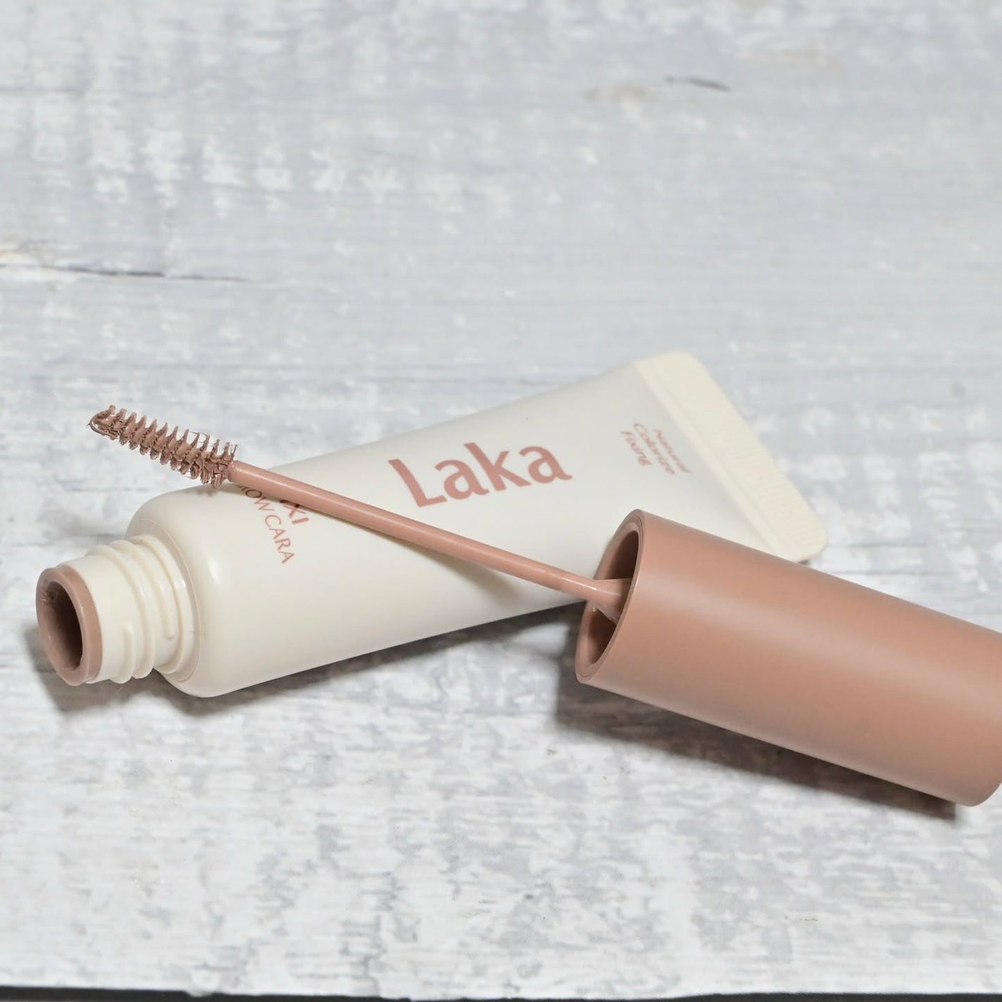 ラカ ピクシーブロウカラ/Laka/眉マスカラを使ったクチコミ(2枚目)