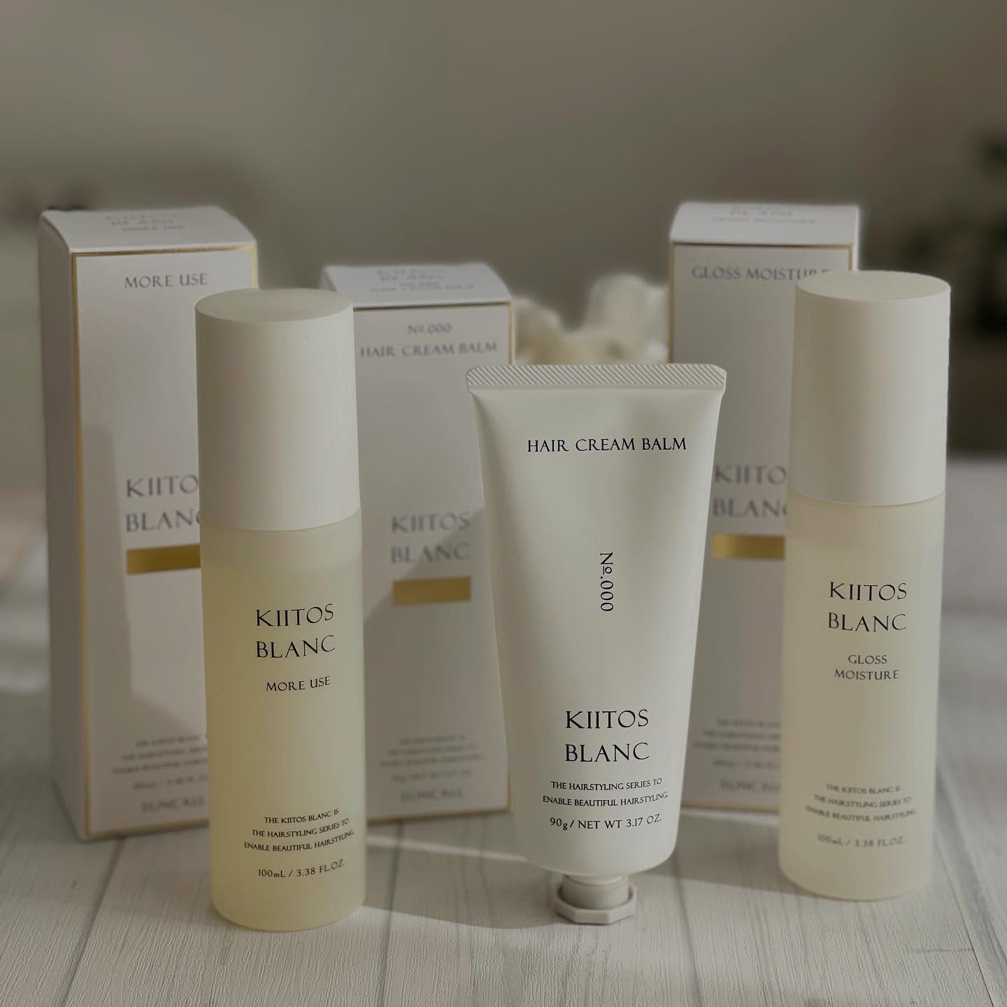 #PR #キートスブラン #スタイリング #フレグランス

香水を選ぶようにスタイリング剤を選ぶ、
美容室専売スタイリングシリーズ「キートス ブラン」

キートス ブラン ヘアクリームバーム 0
キートス ブラン グロスモイスチャー ヘアオ