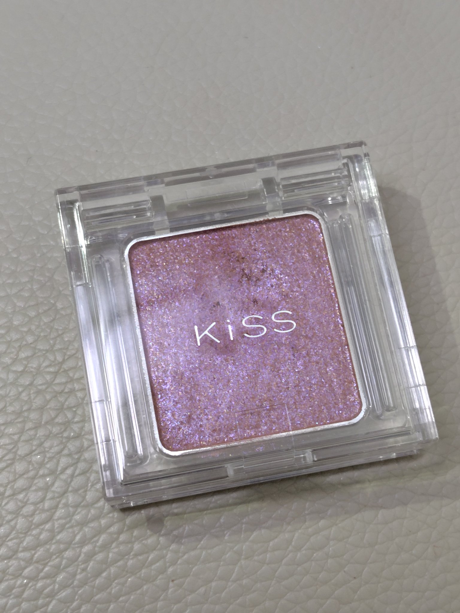 キス シアー グリッターアイズＮ 51 ドレスコード/KiSS/単色アイシャドウを使ったクチコミ（1枚目）