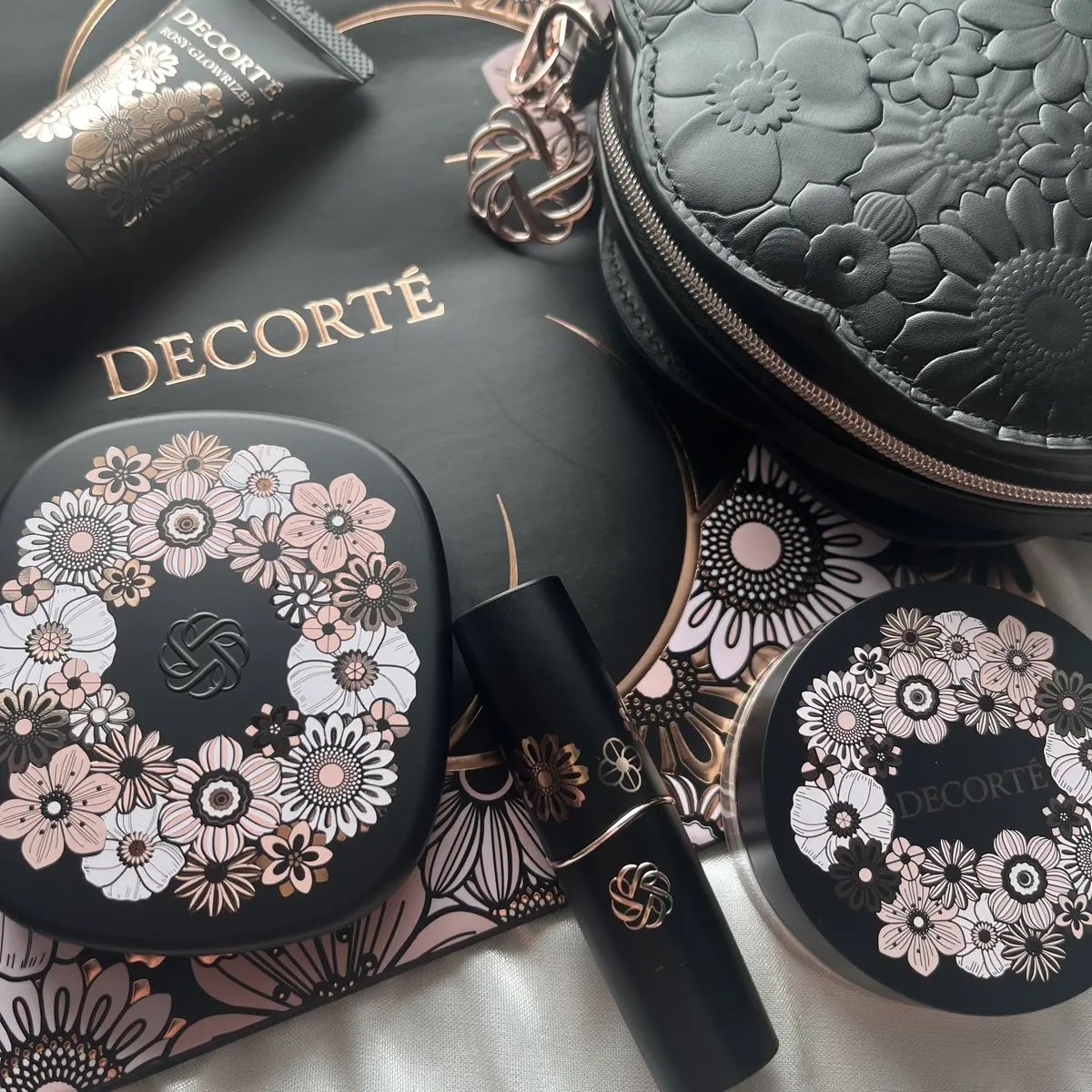 エターナル ブルーム コレクション/DECORTÉ/メイクアップキットを使ったクチコミ（1枚目）