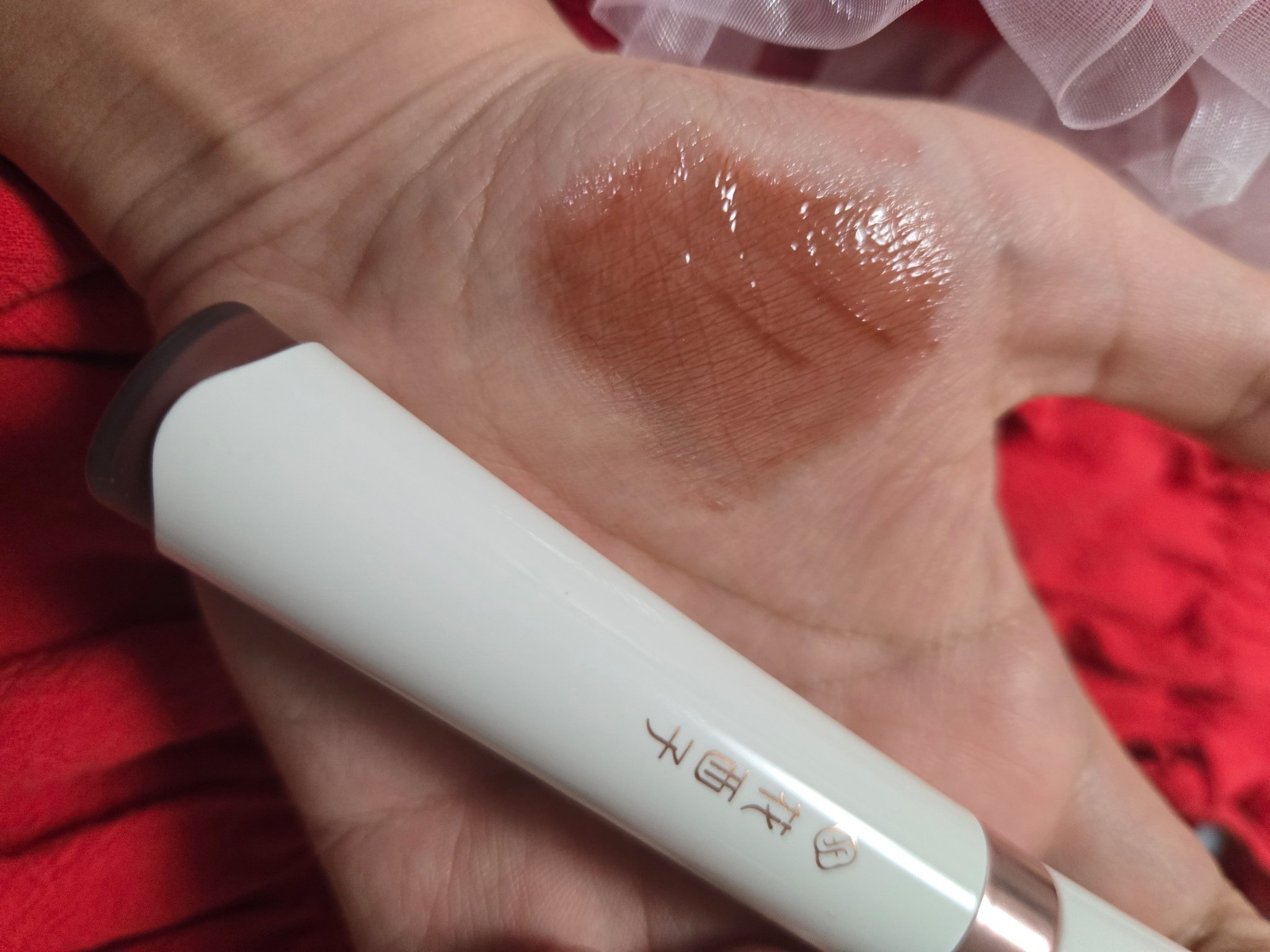 珠玉流光リップティント/花西子/リップティントを使ったクチコミ（1枚目）