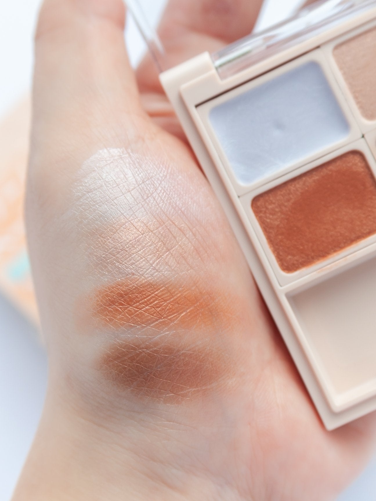 アヴァンセ アイフルールパレット/アヴァンセ/アイシャドウパレットを使ったクチコミ(4枚目)