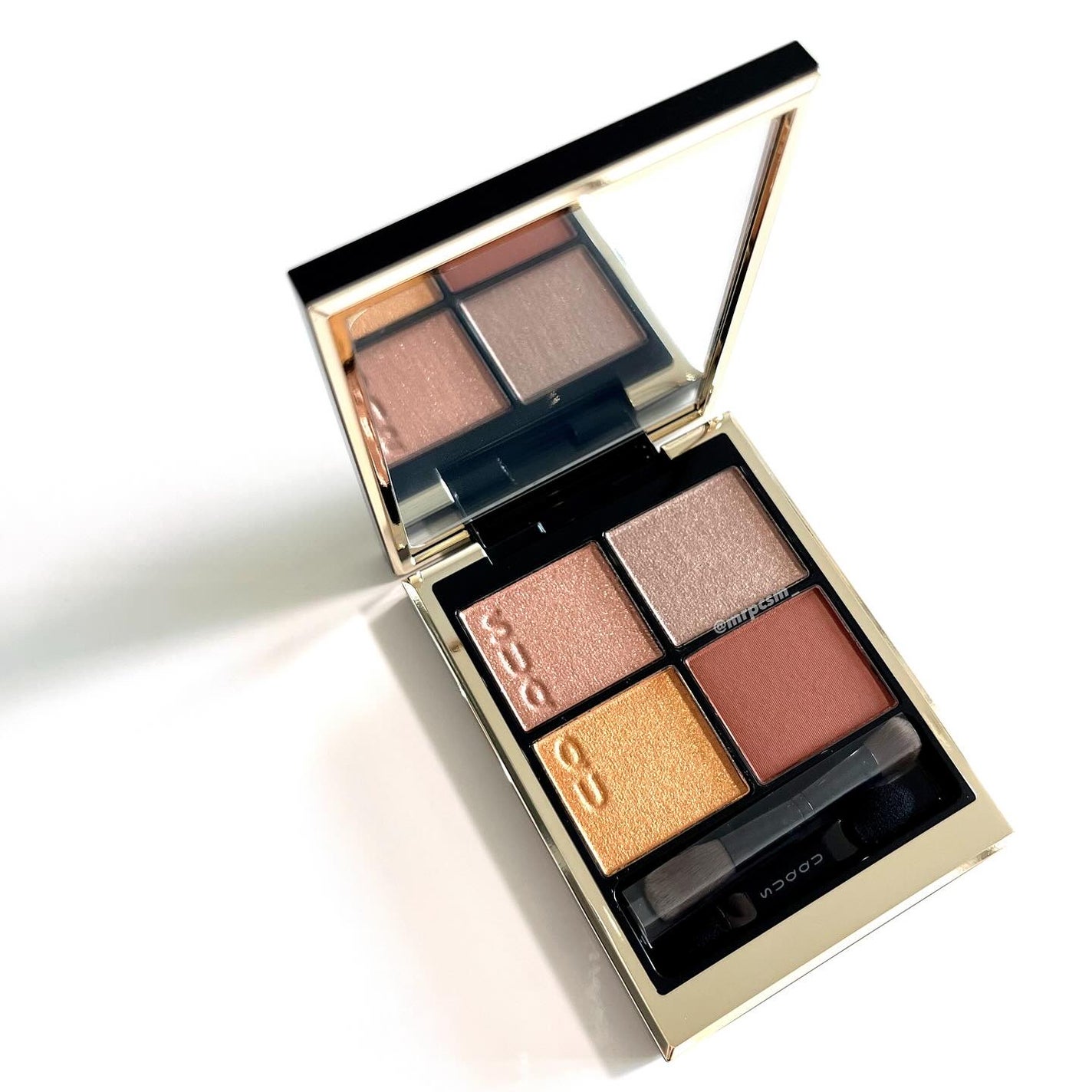 シグニチャー カラー アイズ/SUQQU/アイシャドウパレットを使ったクチコミ(2枚目)