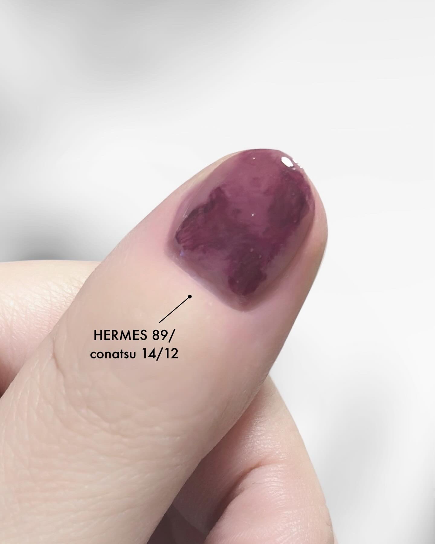 レ マン エルメス ヴェルニ エマイユ 89 ヴィオレ・ビザンタン/エルメス/マニキュアを使ったクチコミ（2枚目）