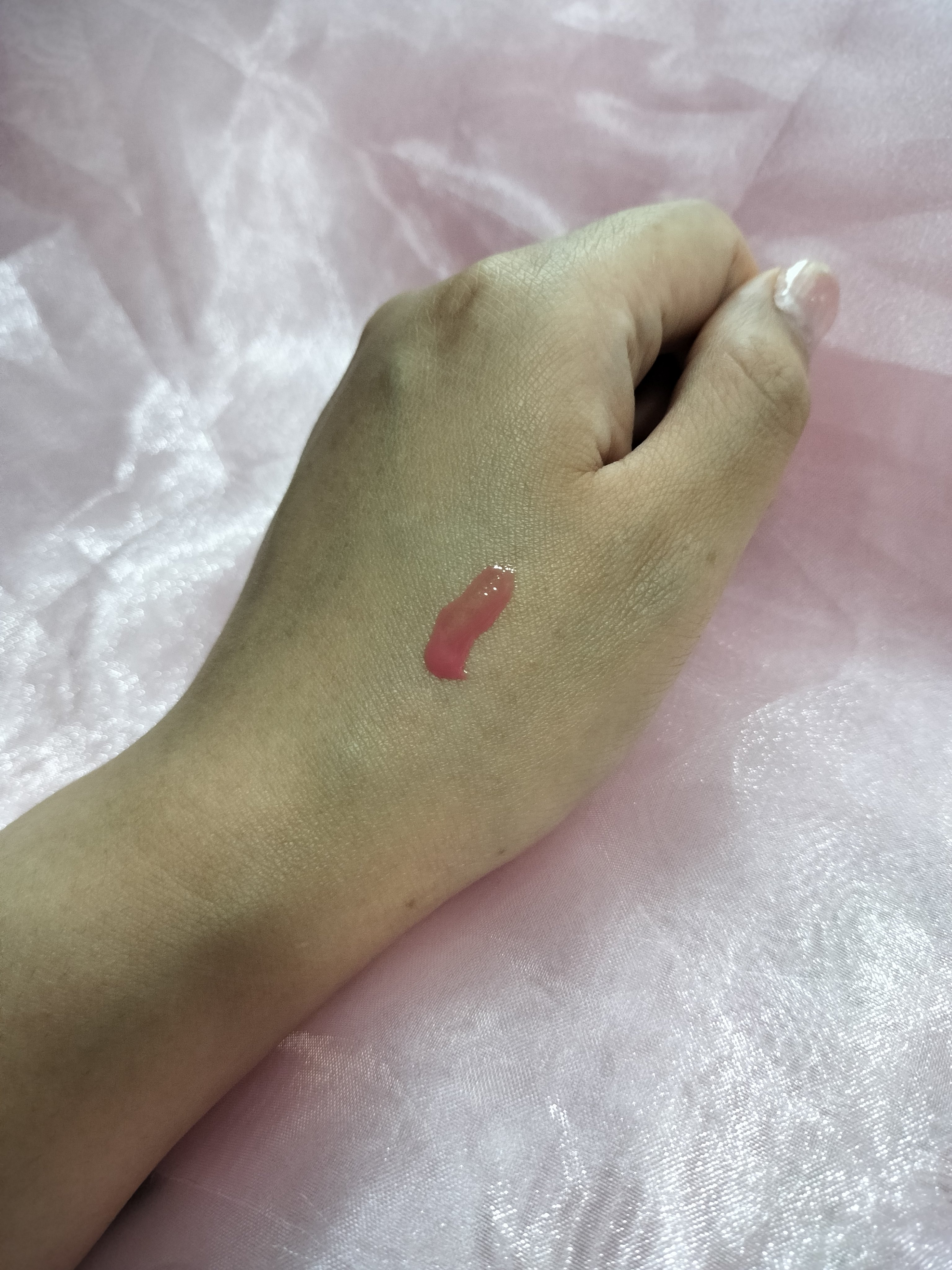 フィー 3Dボリューミンググロス/fwee/リップグロスを使ったクチコミ（2枚目）