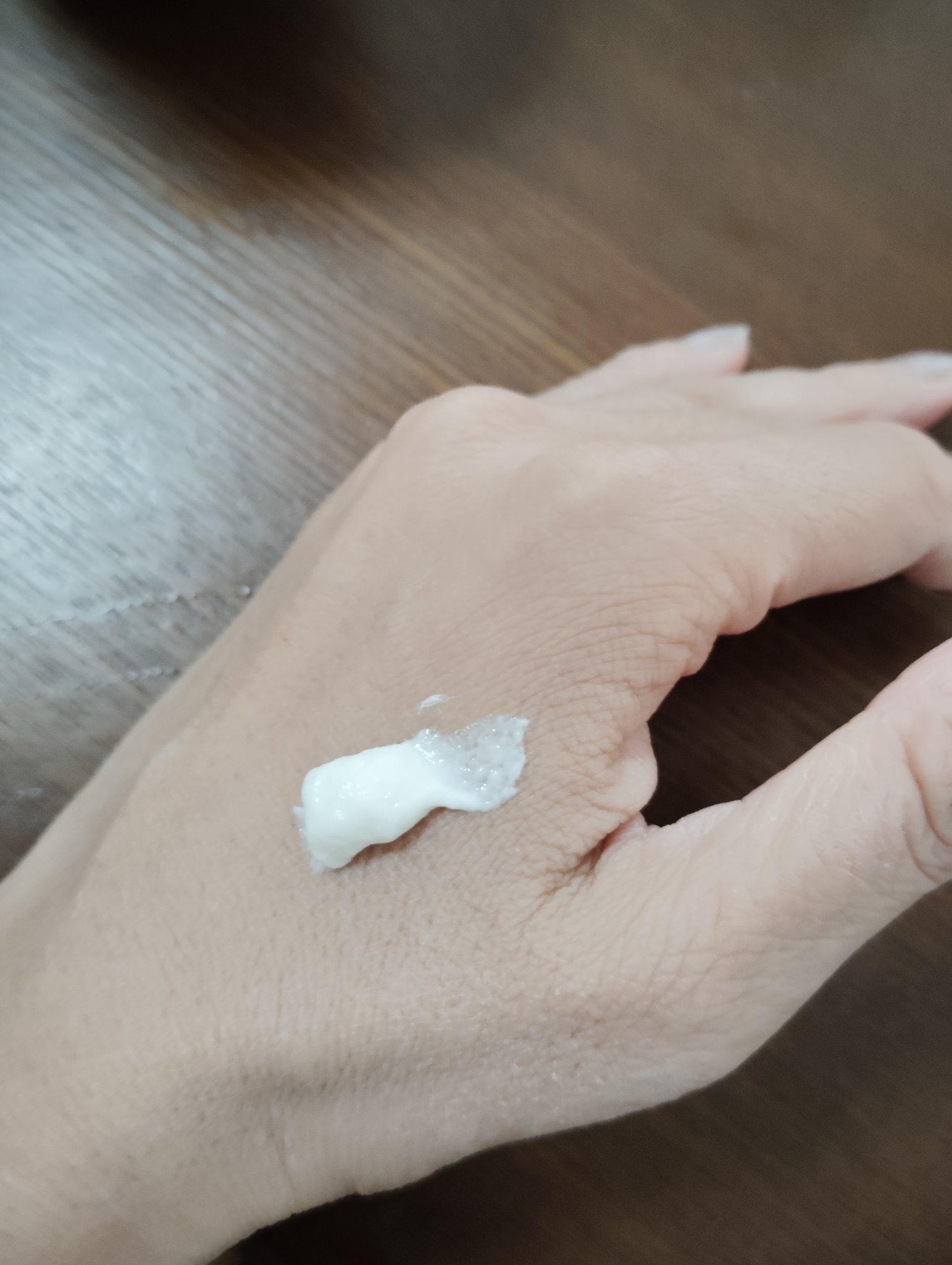 ヒッツディファレント　トゥースペースト　フォー　プラーク/Hits Different/歯磨き粉を使ったクチコミ（3枚目）