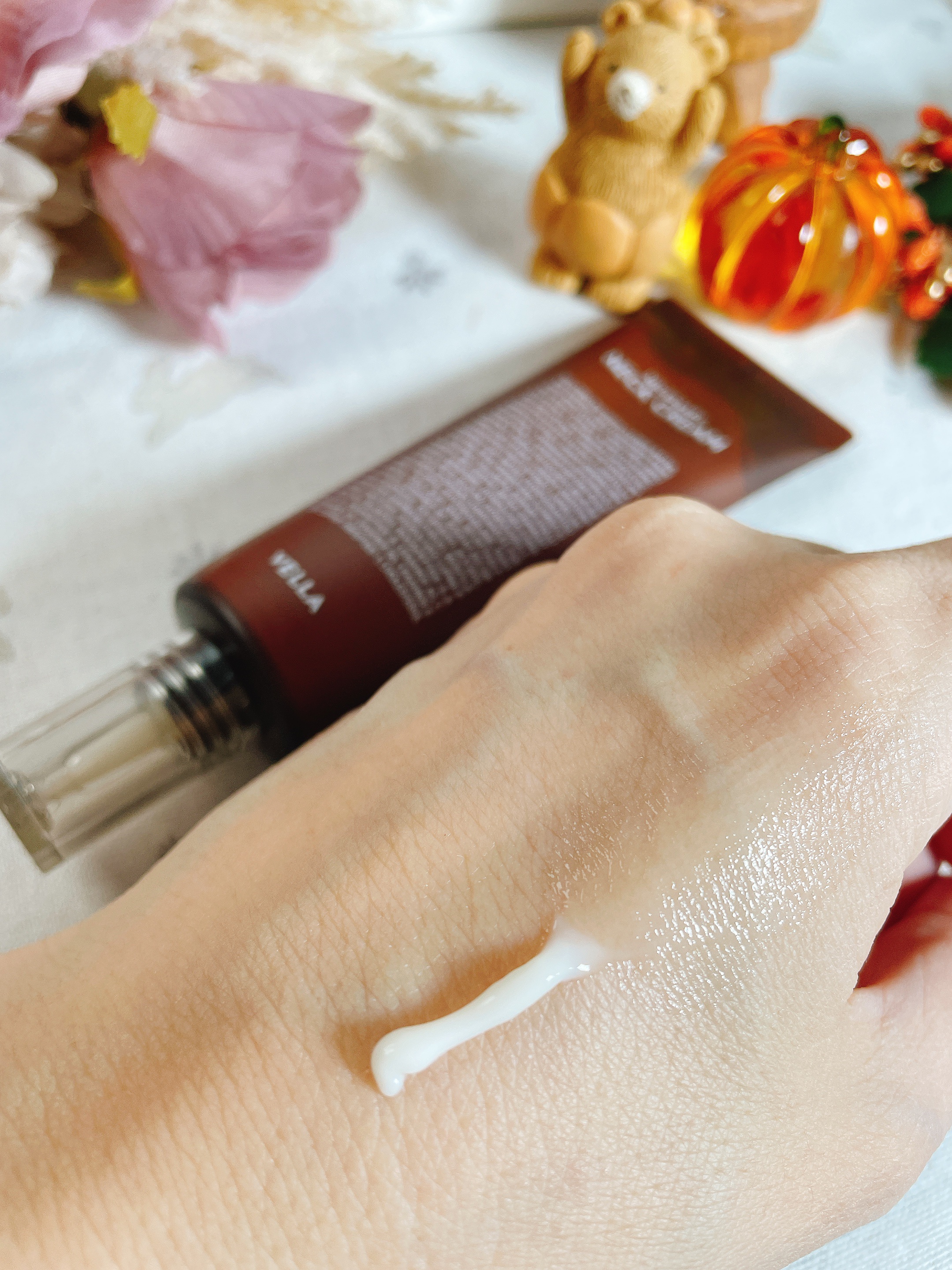 ネセサリーネッククリーム　チューブタイプ/VELLA/ネック・デコルテケアを使ったクチコミ（2枚目）