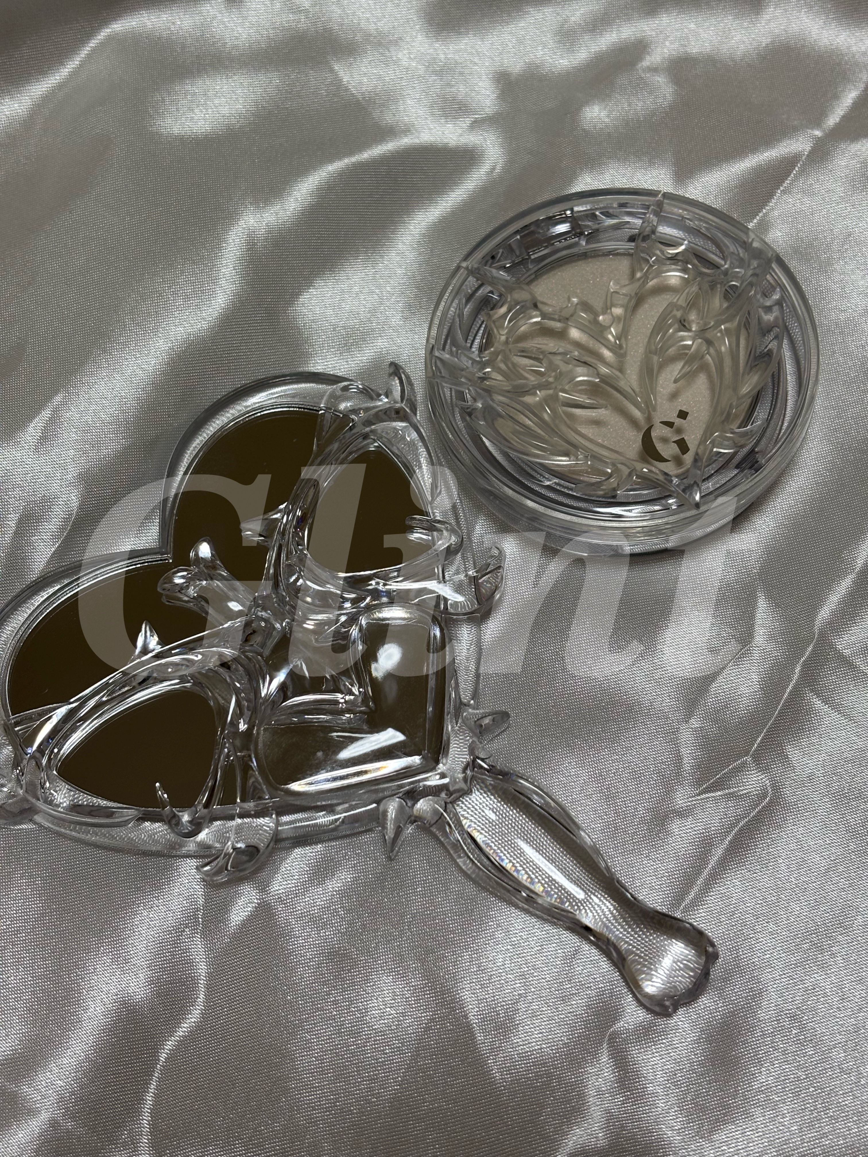 Too Shiny Highlighter/Glint/パウダーハイライトを使ったクチコミ（1枚目）