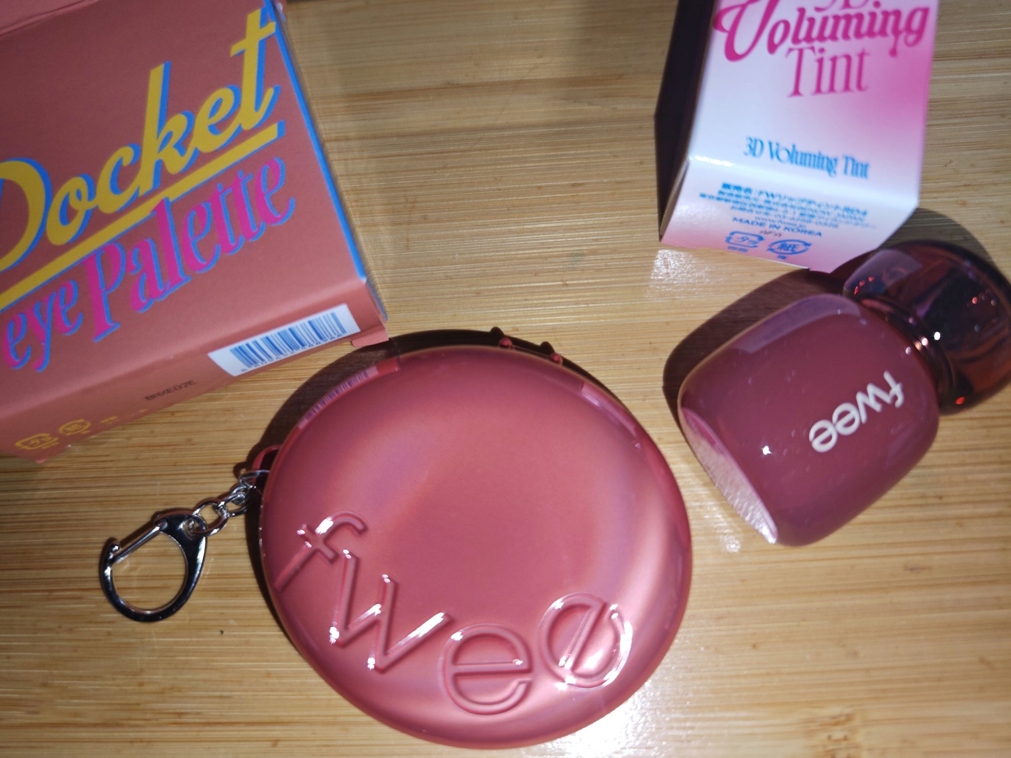 フィー 3Dボリューミングティント/fwee/リップティントを使ったクチコミ（2枚目）