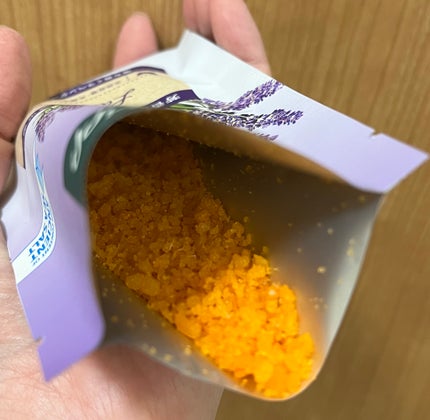 クナイプ バスソルト ラベンダーの香り/クナイプ/無機塩系入浴剤を使ったクチコミ(2枚目)