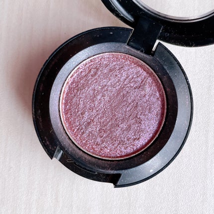 ダズルシャドウ/M・A・C/単色アイシャドウを使ったクチコミ(3枚目)