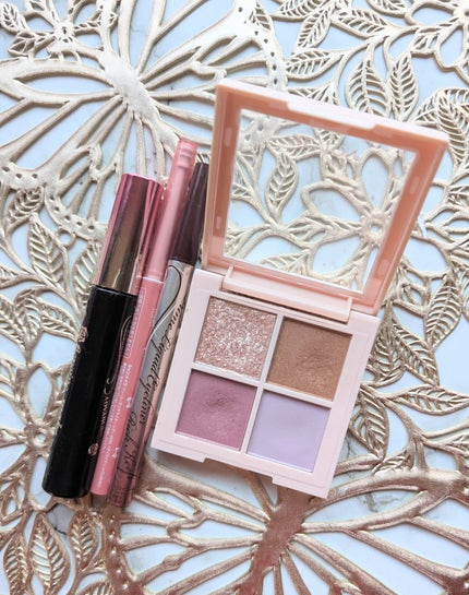 レブロン ダズル アイシャドウ クアッド/REVLON/アイシャドウパレットを使ったクチコミ(1枚目)