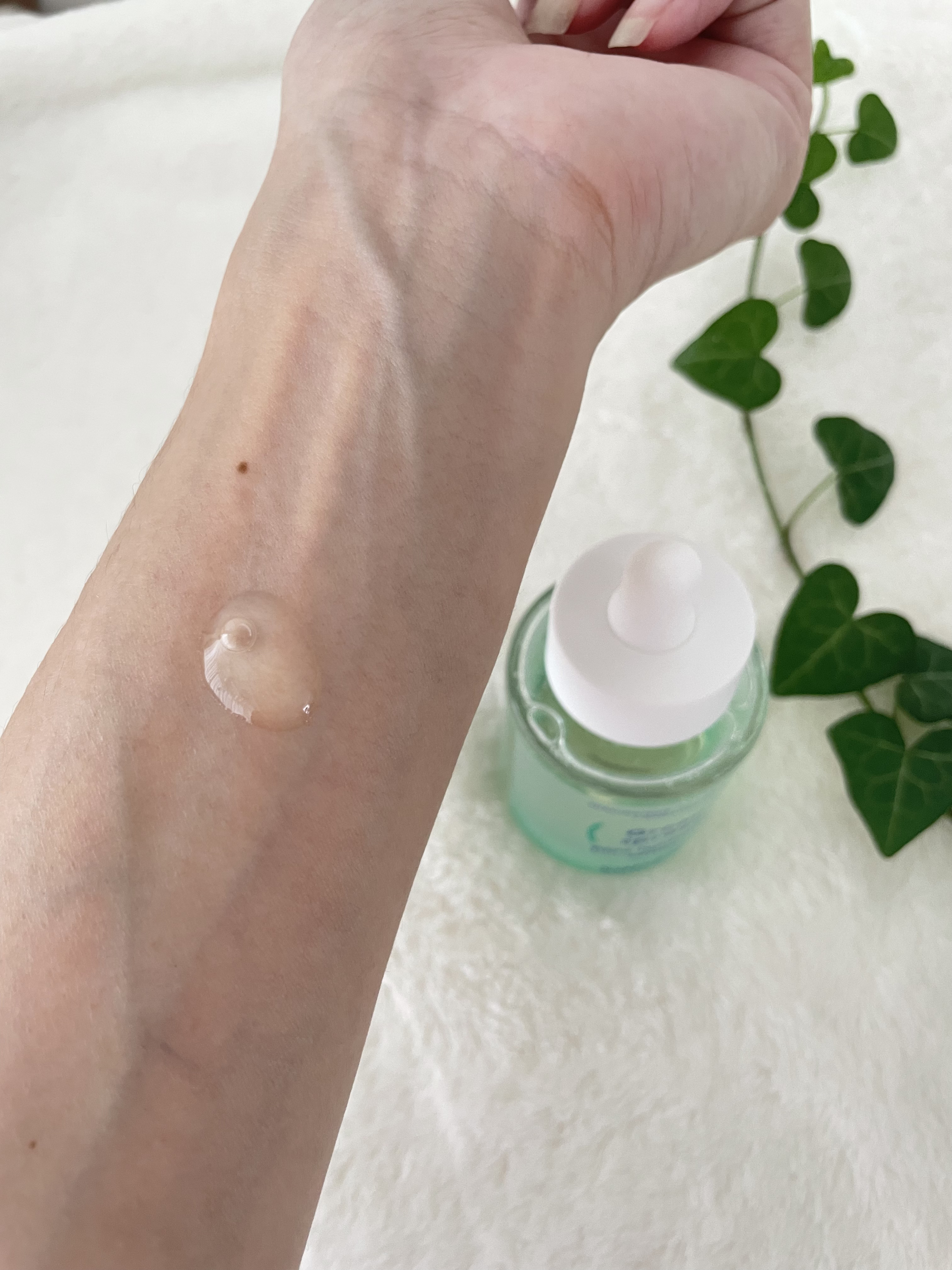 若芽ポアタイトニングセラム/suiskin/美容液を使ったクチコミ（2枚目）