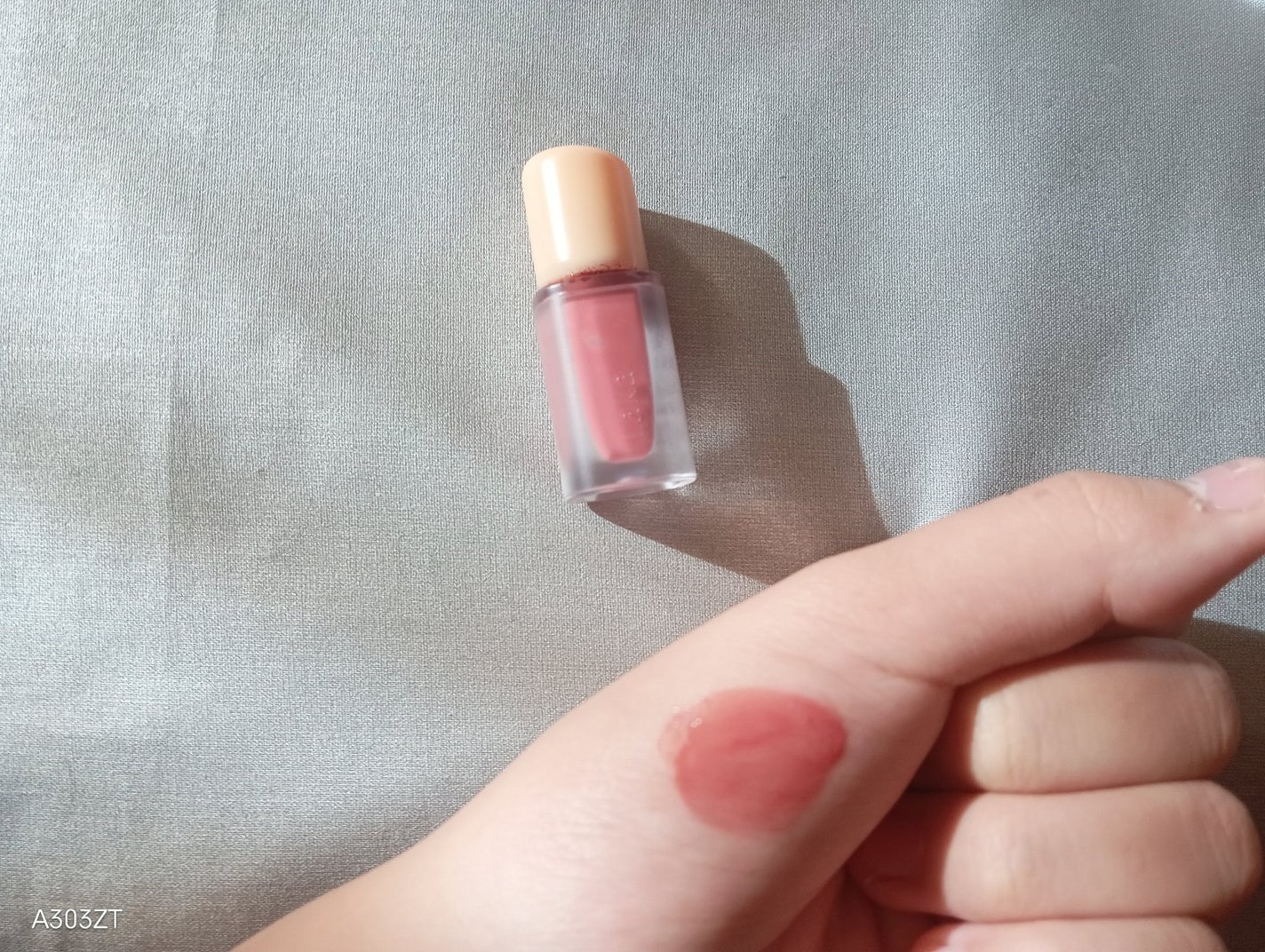 たまこ on LIPS 「【使った商品】Lakaフルーティーグラムティントミニ【色味】ブ..」(1枚目)