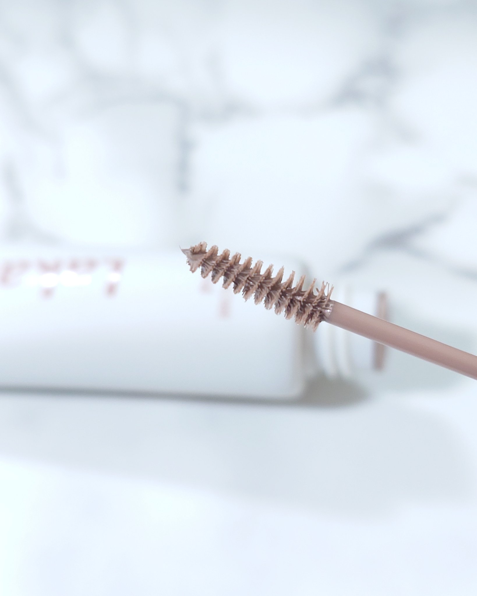 ラカ ピクシーブロウカラ/Laka/眉マスカラを使ったクチコミ（2枚目）