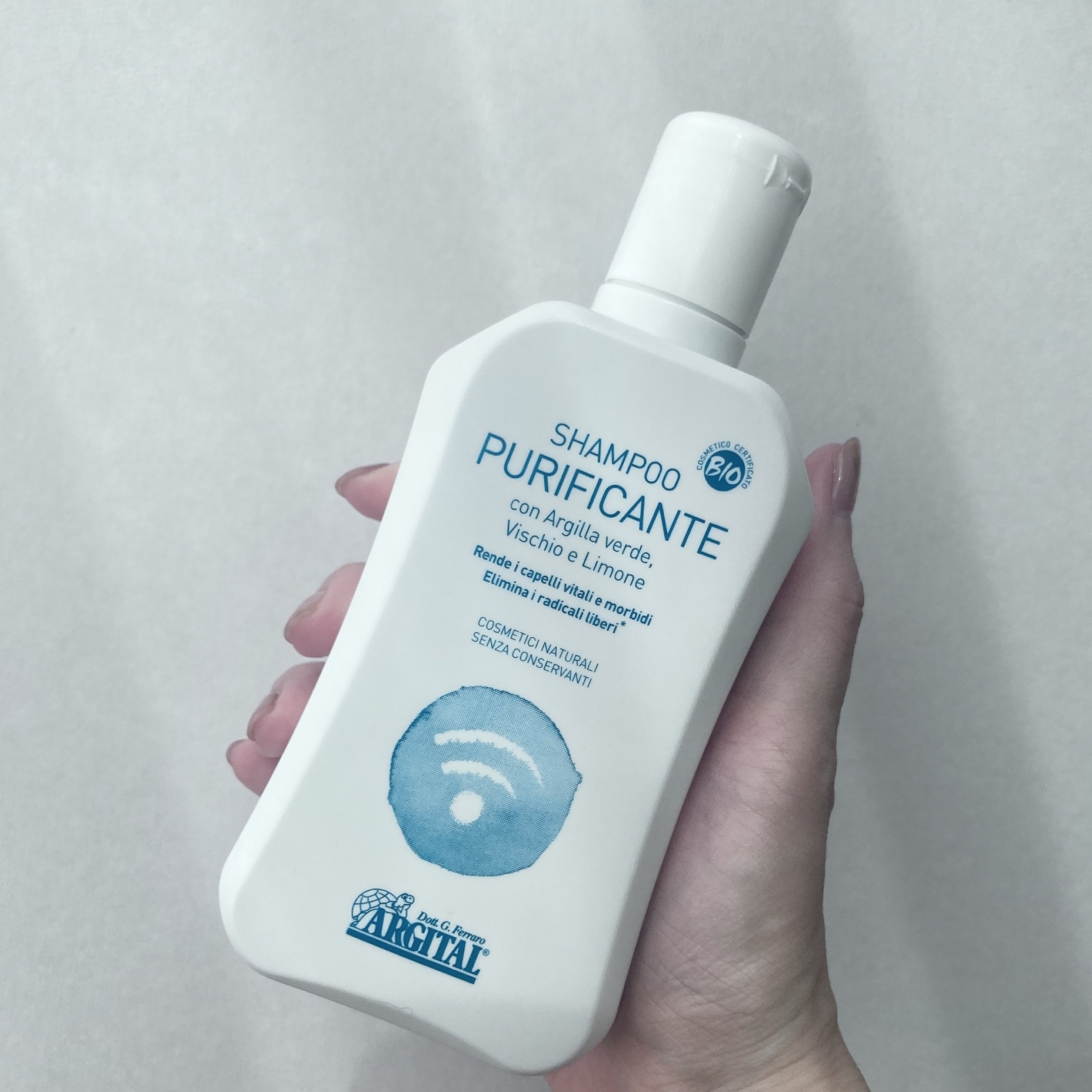 #コスメ購入品

#ARGITAL
ピュリファイングシャンプー  

頭皮がスッキリするとうわさのシャンプー。

クレイ配合でシャンプーには見えないビジュアルと香り。

とにかく泡立ちが悪い。
プレシャンプーとして使おうと思ったけど失敗した