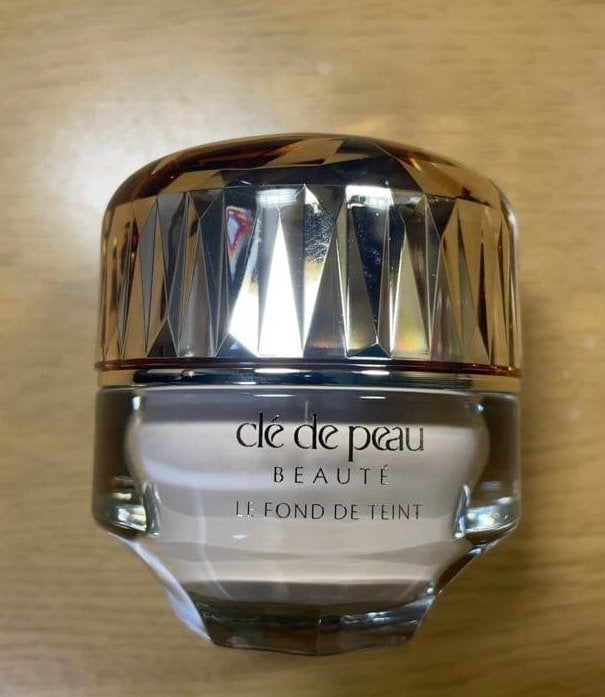 ル・フォンドゥタンn/クレ・ド・ポー ボーテ/クリーム・エマルジョンファンデーションを使ったクチコミ(1枚目)