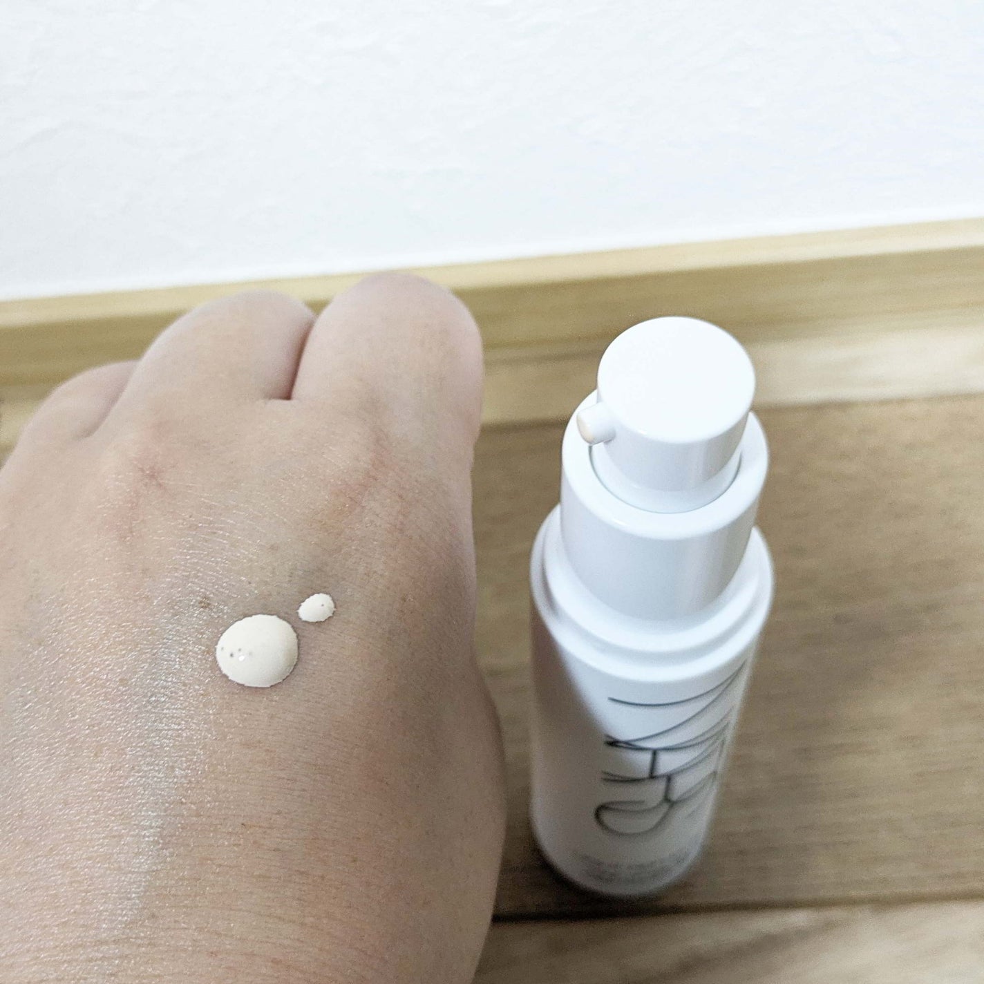 ライトリフレクティング トーンアップヴェール/NARS/化粧下地を使ったクチコミ(2枚目)