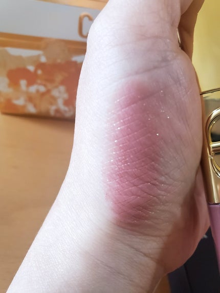 ルージュ ディオール シークイン リキッド デュオ(ホリデーコレクション 2025 限定品)/Dior/口紅・グロス・リップライナー・リップケアを使ったクチコミ(3枚目)