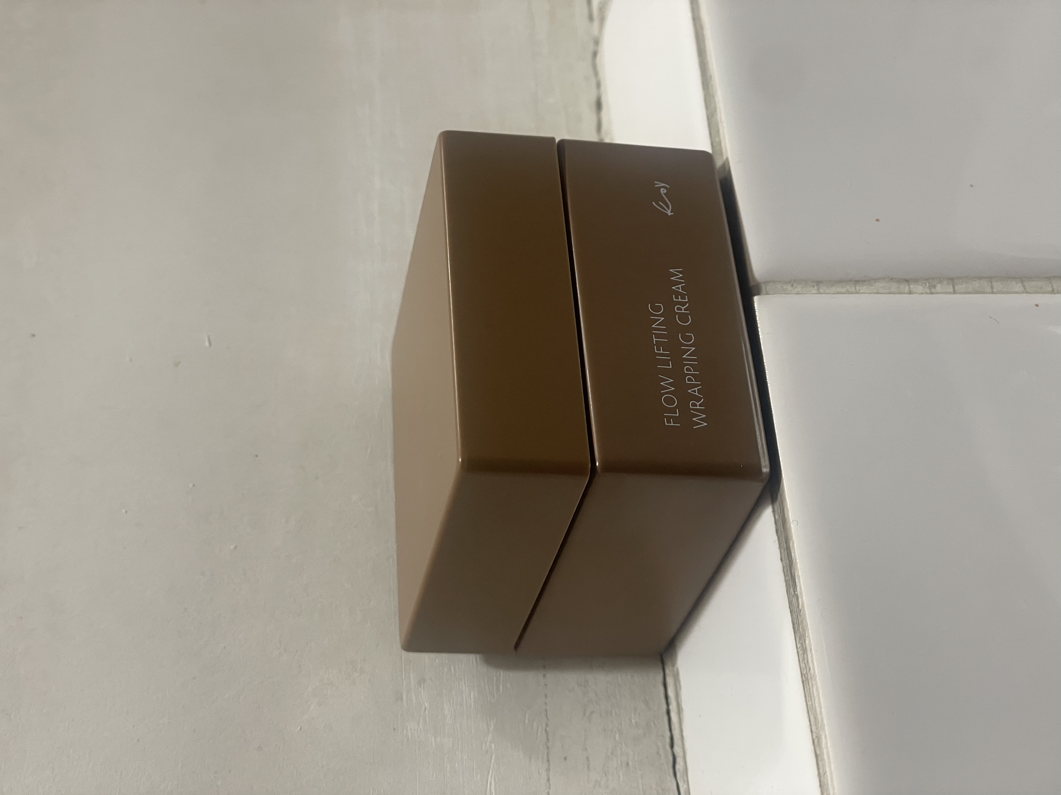 フローリフティングラッピングクリーム/koy/フェイスクリームを使ったクチコミ（2枚目）