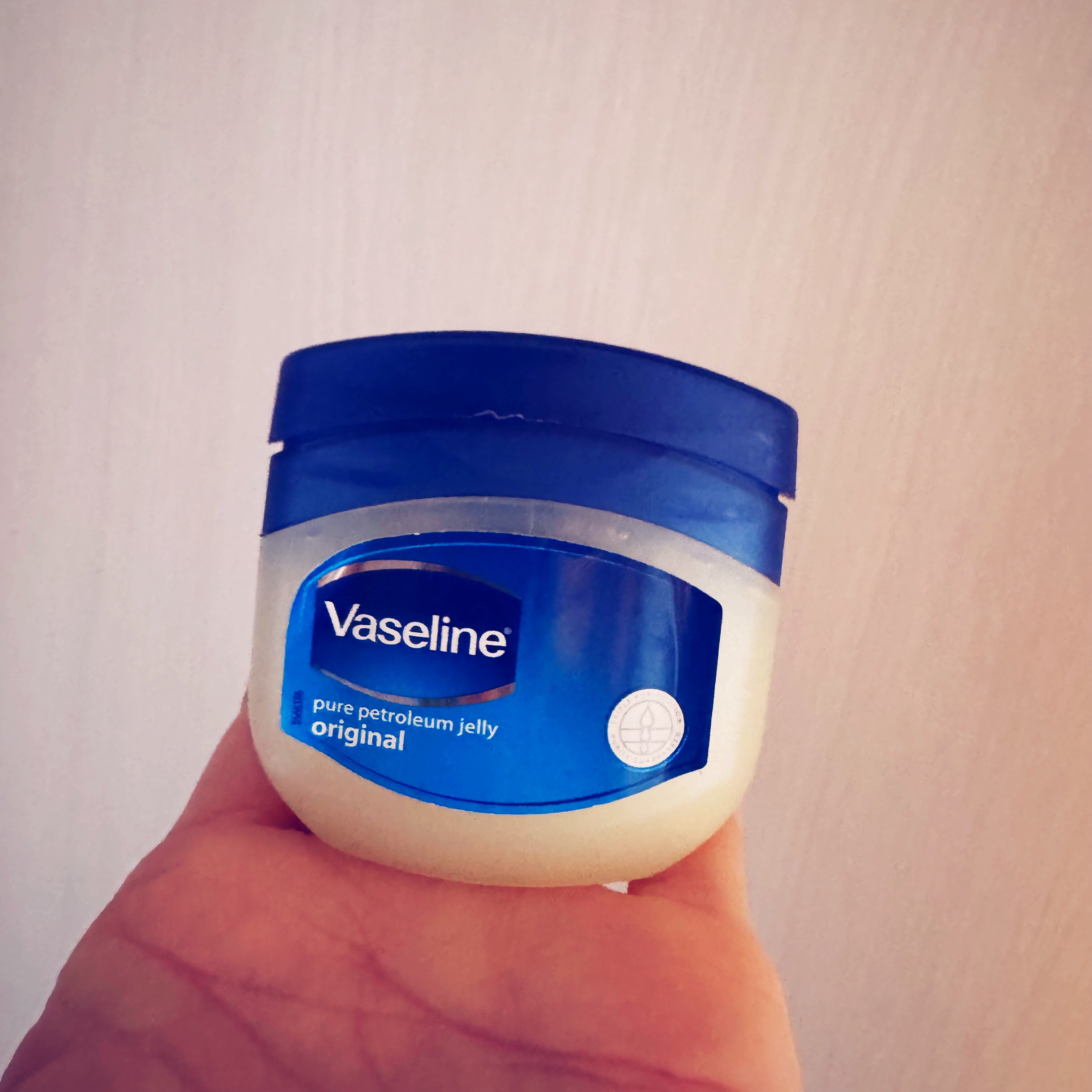 オリジナル ピュアスキンジェリー/ヴァセリン/ボディクリームを使ったクチコミ（1枚目）