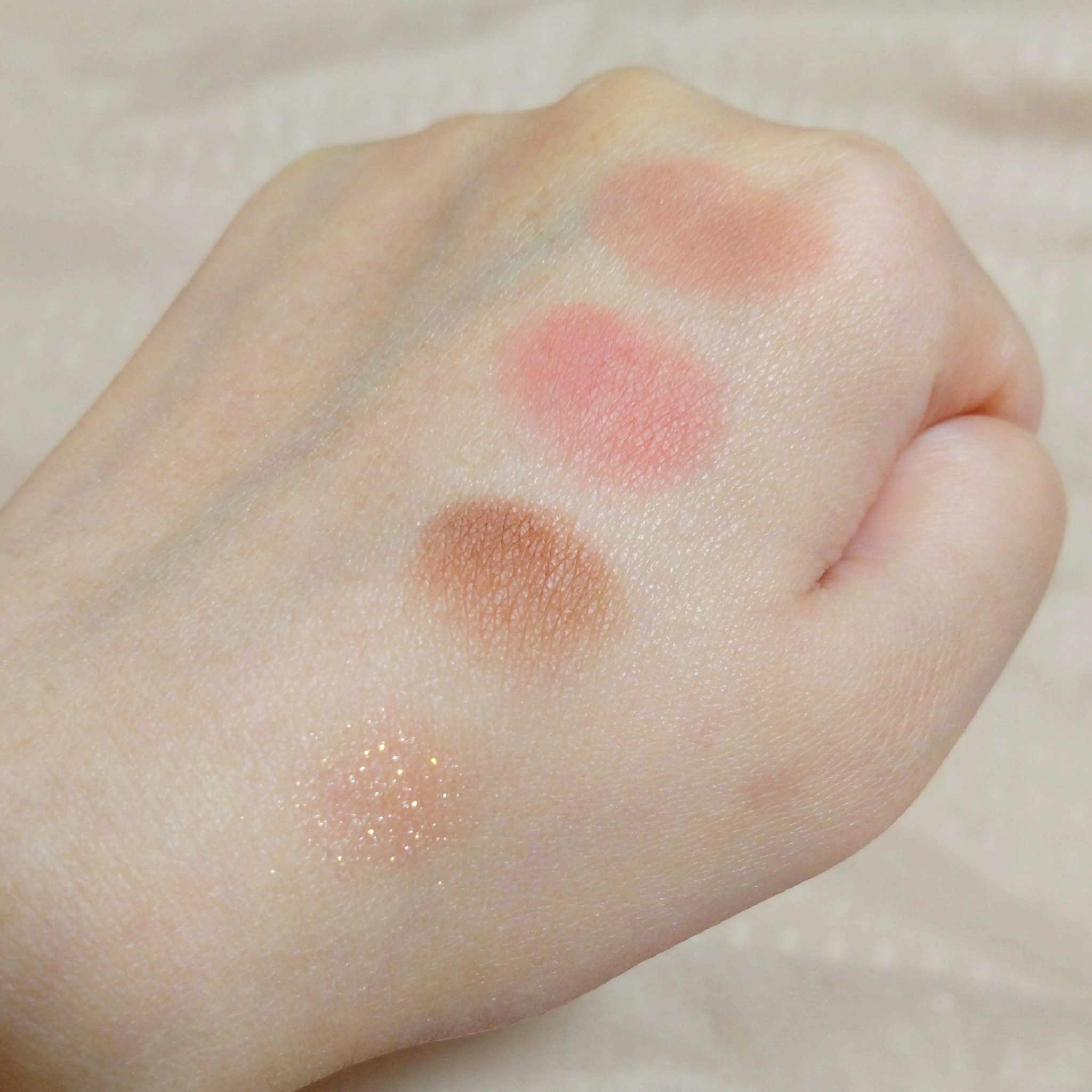 ベターザンアイズ/rom&amp;nd/アイシャドウパレットを使ったクチコミ（3枚目）