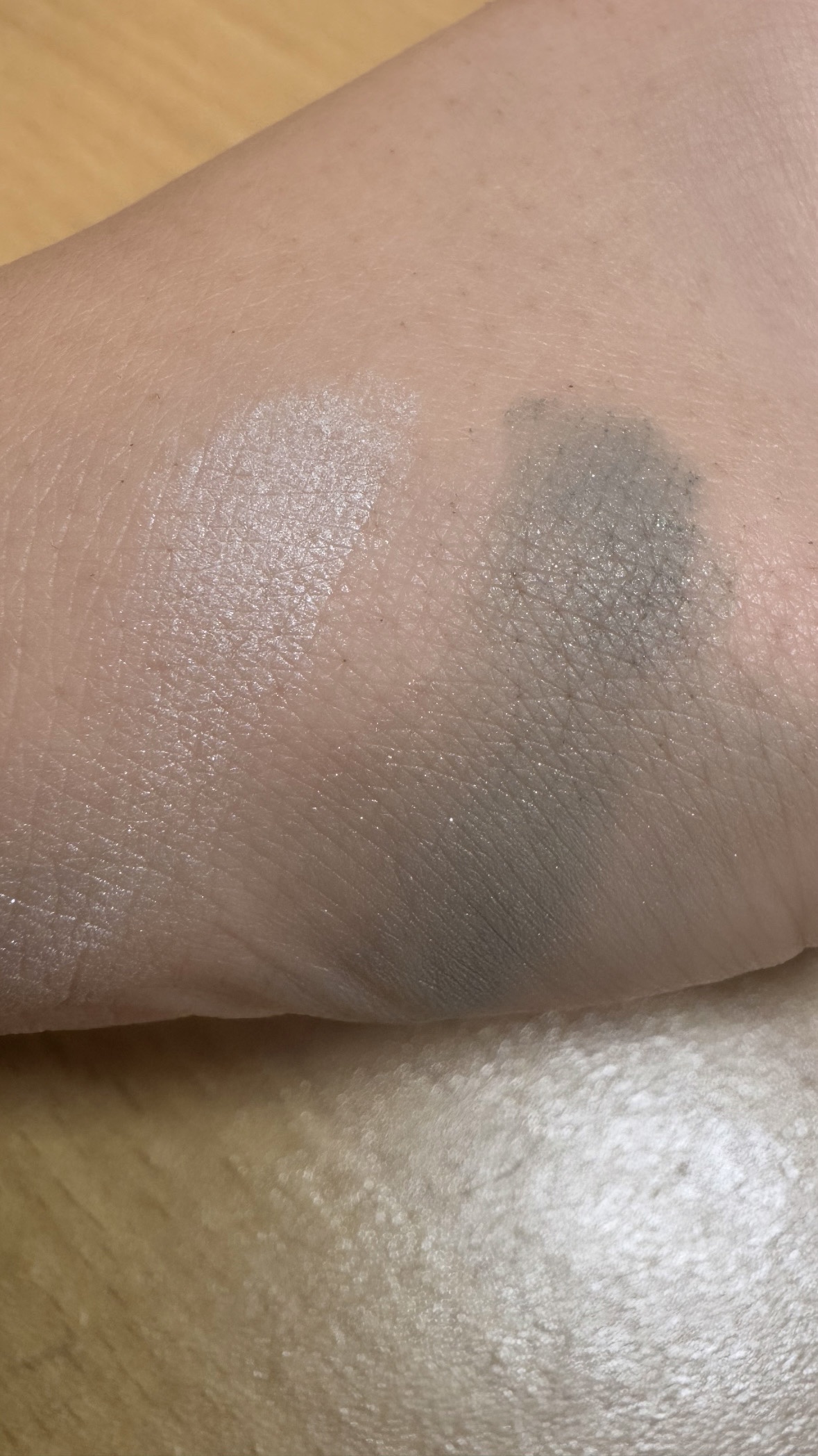 ツイン カラー アイシャドウ/ちふれ/アイシャドウパレットを使ったクチコミ（3枚目）