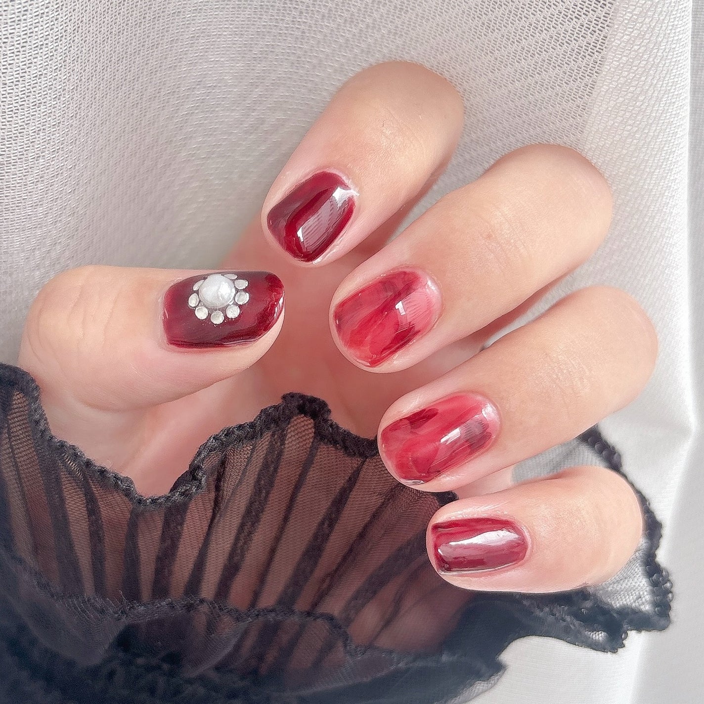 𝘼𝙮𝙪 ❦ 𝑆𝑒𝑙𝑓 𝑁𝑎𝑖𝑙 on LIPS 「❥こんばんは𓂅꙳𖤐セルフネイラーの@au_nailです♡先..」(4枚目)