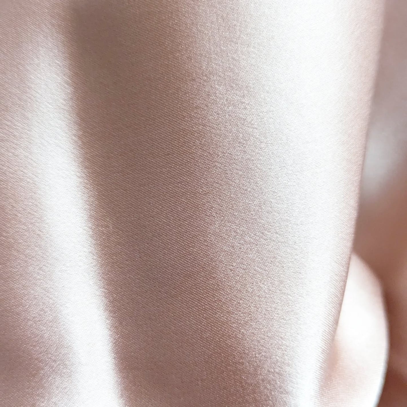 シルク枕カバー/Utukky/ヘアケアグッズを使ったクチコミ(3枚目)