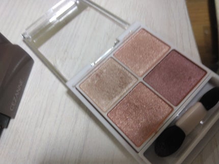 シルキースフレアイズ/キャンメイク/アイシャドウパレットを使ったクチコミ(2枚目)