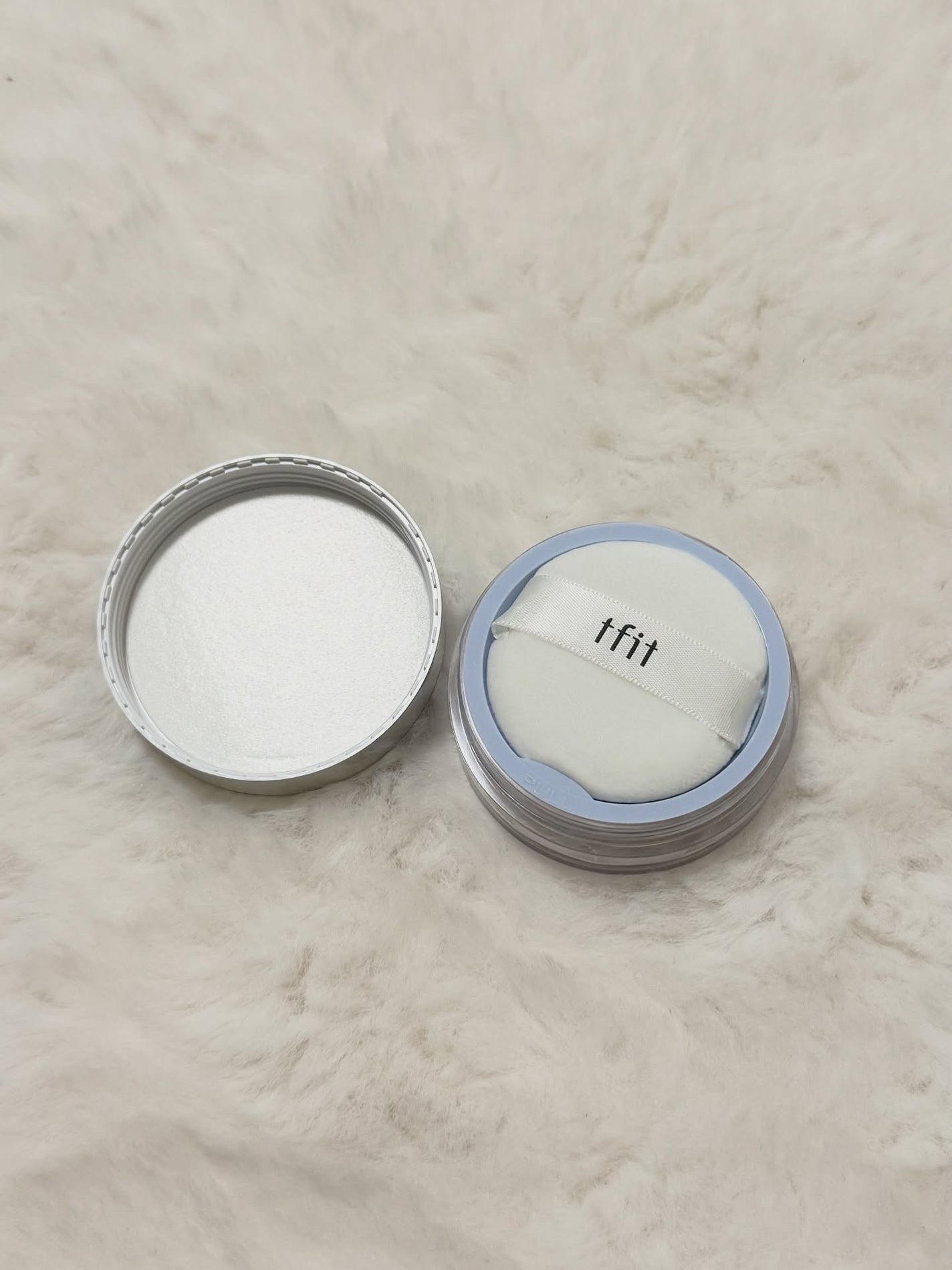 トランスルーセントセットエッセンシャルパウダー/TFIT/ルースパウダーを使ったクチコミ(2枚目)